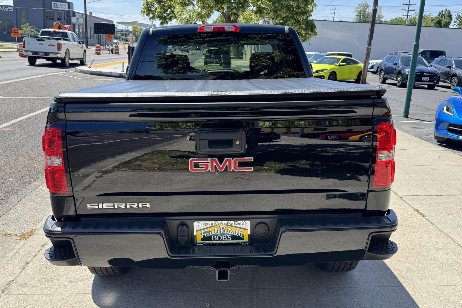 2018 Onyx Black /Dark Ash GMC Sierra 1500 Elevation (1GTV2LEC7JZ) with an V8 5.3 Liter engine, Automatic 6 Speed transmission, located at 2304 W. Main St., Boise, ID, 83702, (208) 342-7777, 43.622105, -116.218658 - New Tires! Low Mileage! Ready To Go! - Photo#1