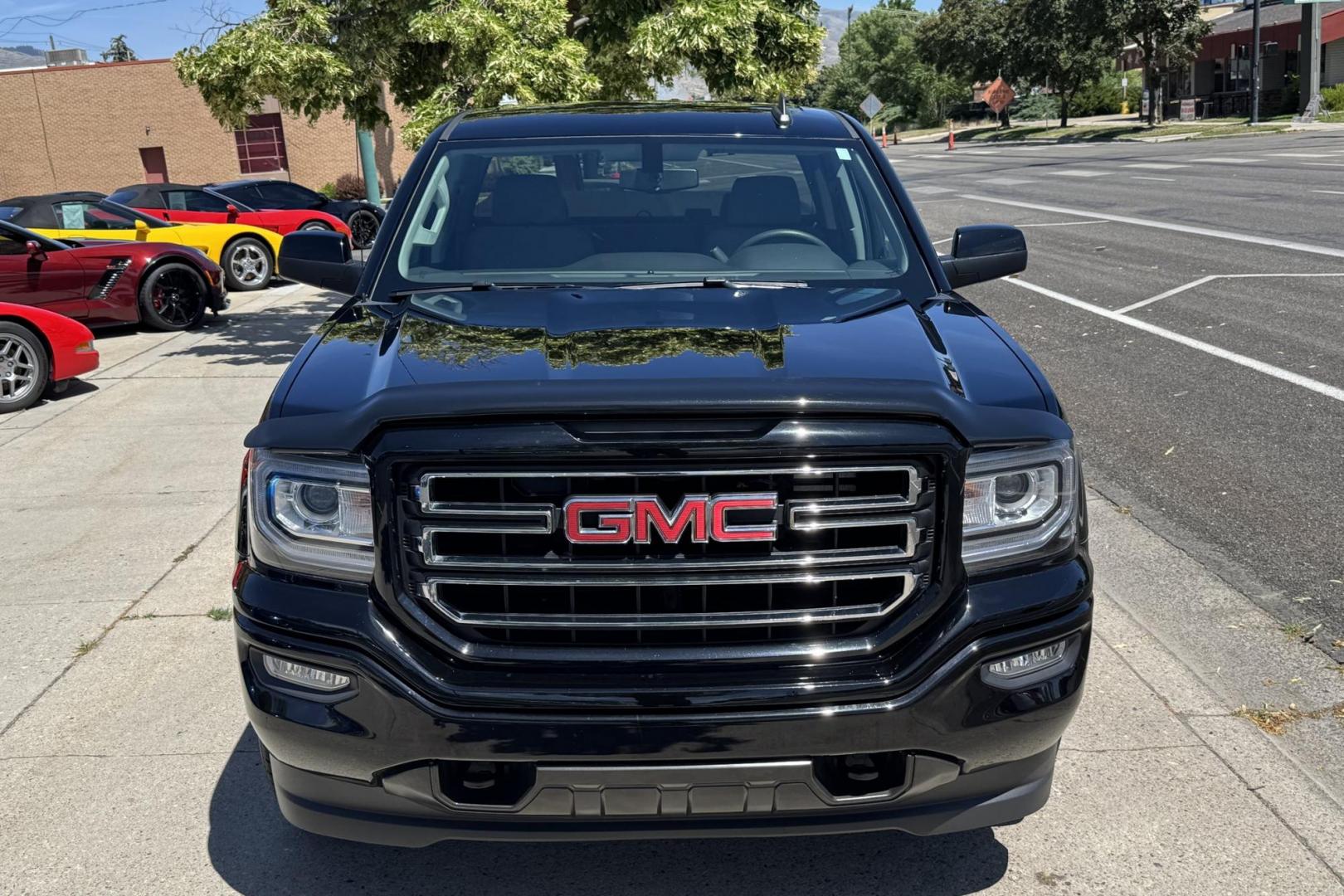 2018 Onyx Black /Dark Ash GMC Sierra 1500 Elevation (1GTV2LEC7JZ) with an V8 5.3 Liter engine, Automatic 6 Speed transmission, located at 2304 W. Main St., Boise, ID, 83702, (208) 342-7777, 43.622105, -116.218658 - New Tires! Low Mileage! Ready To Go! - Photo#3