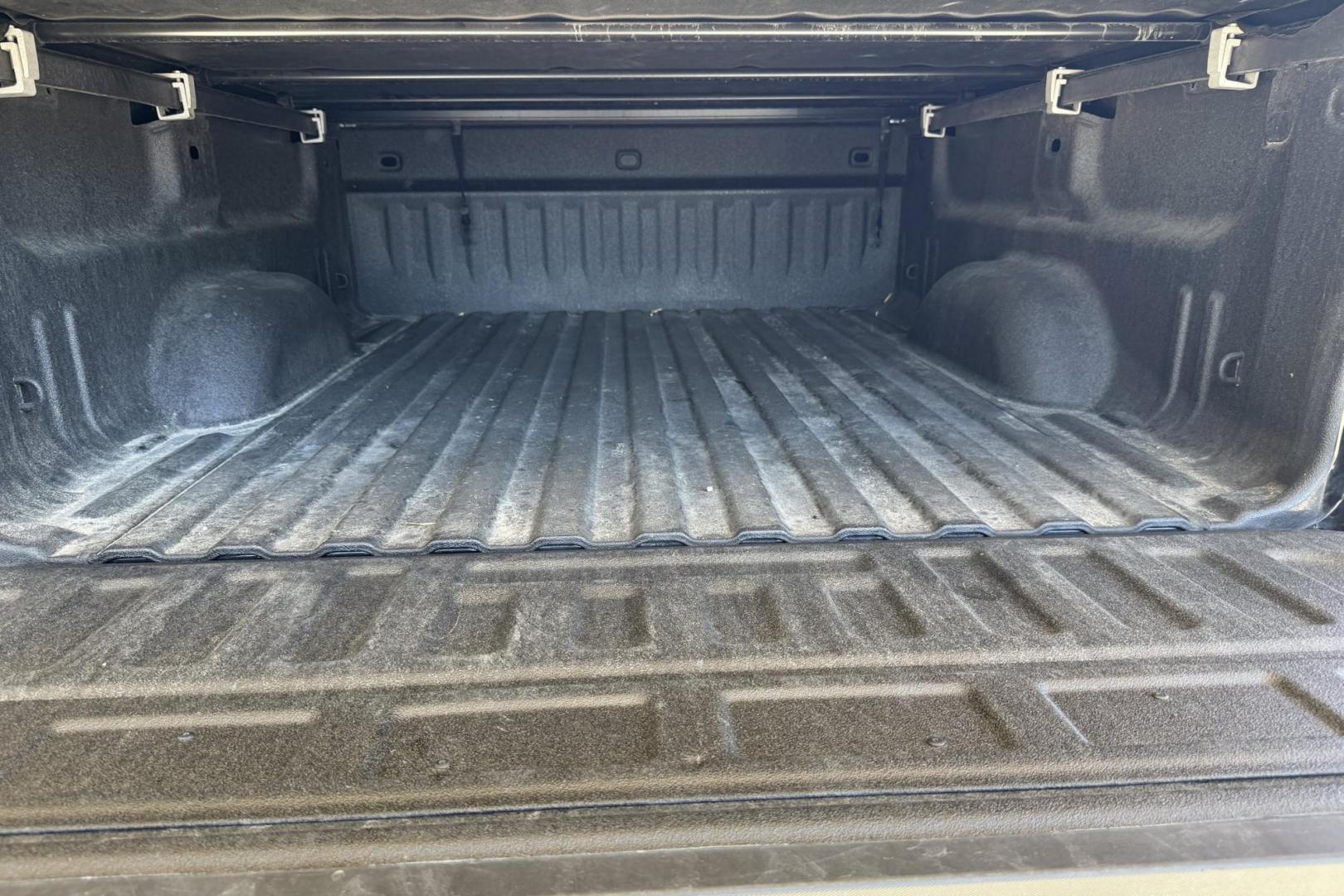 2018 Onyx Black /Dark Ash GMC Sierra 1500 Elevation (1GTV2LEC7JZ) with an V8 5.3 Liter engine, Automatic 6 Speed transmission, located at 2304 W. Main St., Boise, ID, 83702, (208) 342-7777, 43.622105, -116.218658 - New Tires! Low Mileage! Ready To Go! - Photo#14