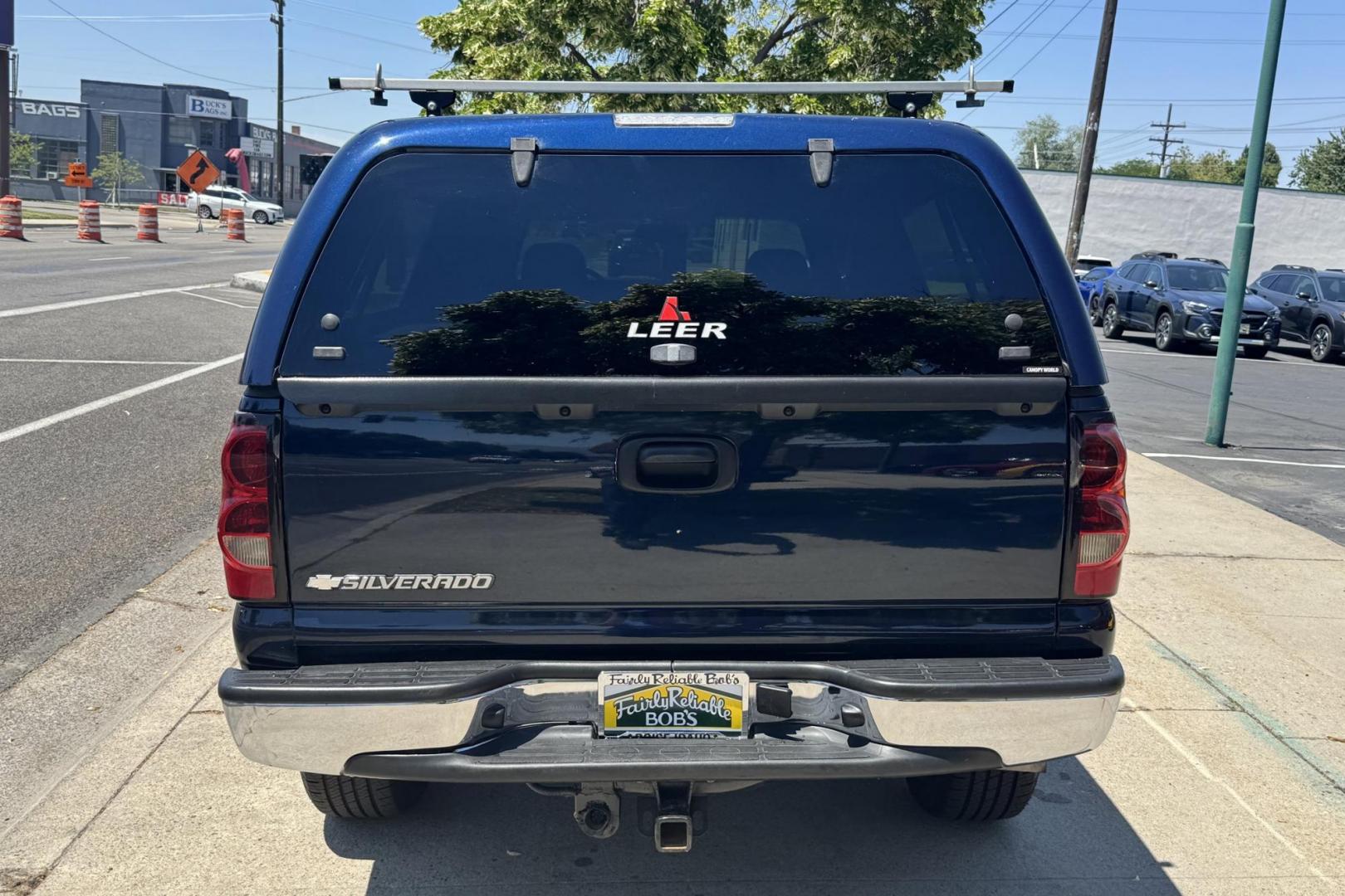 2007 Blue /Gray Chevrolet Silverado 1500 LT (2GCEK13Z171) with an V8 5.3 Liter engine, Automatic transmission, located at 2304 W. Main St., Boise, ID, 83702, (208) 342-7777, 43.622105, -116.218658 - Low Mileage, Crew Cab Chevrolet 4x4! - Photo#1