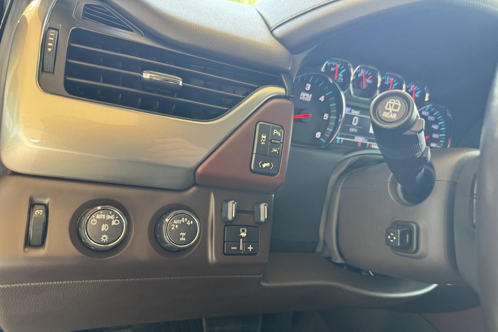 2019 Black /Cocoa With Mahogany Chevrolet Tahoe Premier (1GNSKCKJ9KR) with an V8 6.2 Liter engine, Automatic 10 Speed transmission, located at 2304 W. Main St., Boise, ID, 83702, (208) 342-7777, 43.622105, -116.218658 - Well Optioned! Ready To Haul Family And Toys! - Photo#11