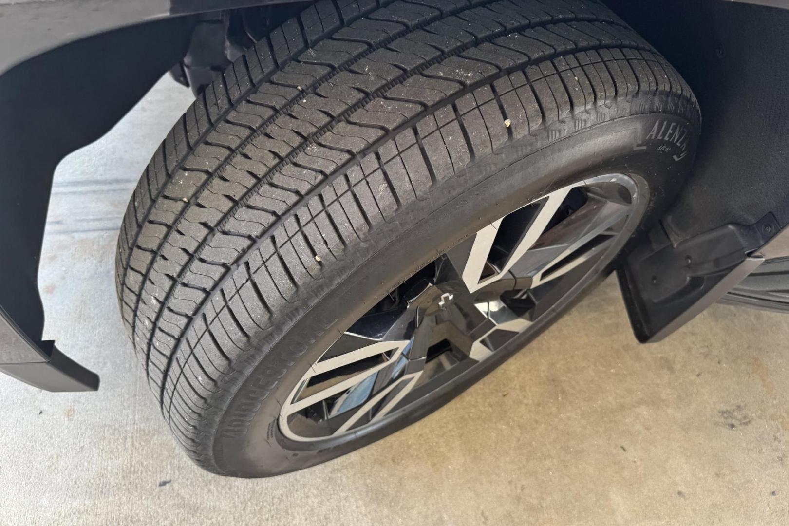 2019 Black /Cocoa With Mahogany Chevrolet Tahoe Premier (1GNSKCKJ9KR) with an V8 6.2 Liter engine, Automatic 10 Speed transmission, located at 2304 W. Main St., Boise, ID, 83702, (208) 342-7777, 43.622105, -116.218658 - Well Optioned! Ready To Haul Family And Toys! - Photo#19