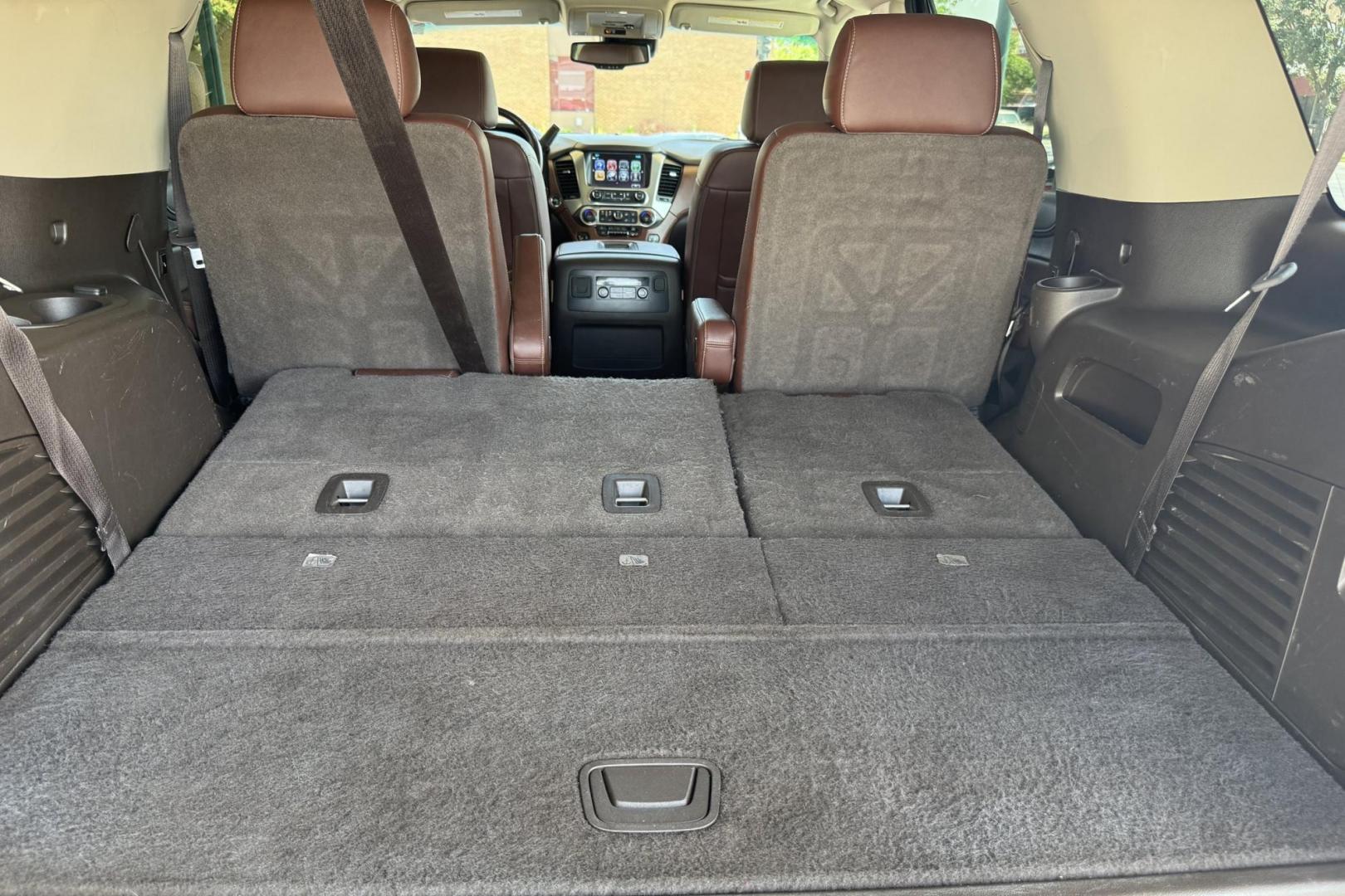 2019 Black /Cocoa With Mahogany Chevrolet Tahoe Premier (1GNSKCKJ9KR) with an V8 6.2 Liter engine, Automatic 10 Speed transmission, located at 2304 W. Main St., Boise, ID, 83702, (208) 342-7777, 43.622105, -116.218658 - Well Optioned! Ready To Haul Family And Toys! - Photo#26