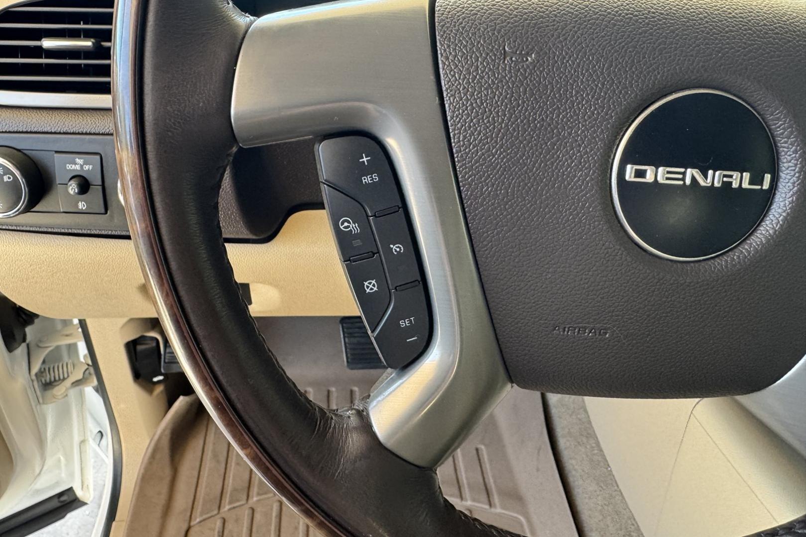 2014 Summit White /Oak GMC Sierra 2500HD Denali (1GT125E86EF) with an V8 6.6 Liter Turbo Duramax Diesel engine, Automatic 6 Speed With Overdrive Allison transmission, located at 2304 W. Main St., Boise, ID, 83702, (208) 342-7777, 43.622105, -116.218658 - Highly Optioned And Low Mileage Denali Crew Cab Long Bed! - Photo#14