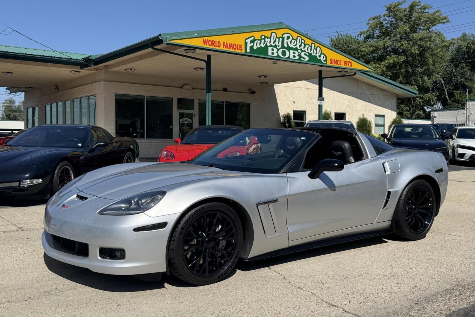 2011 Blade Silver Metallic /Ebony Chevrolet Corvette Grand Sport 3LT (1G1YW2DW7B5) with an V8 6.2 Liter engine, Automatic 6 Speed transmission, located at 2304 W. Main St., Boise, ID, 83702, (208) 342-7777, 43.622105, -116.218658 - Stunning 3LT Grand Sport Corvette! - Photo#0
