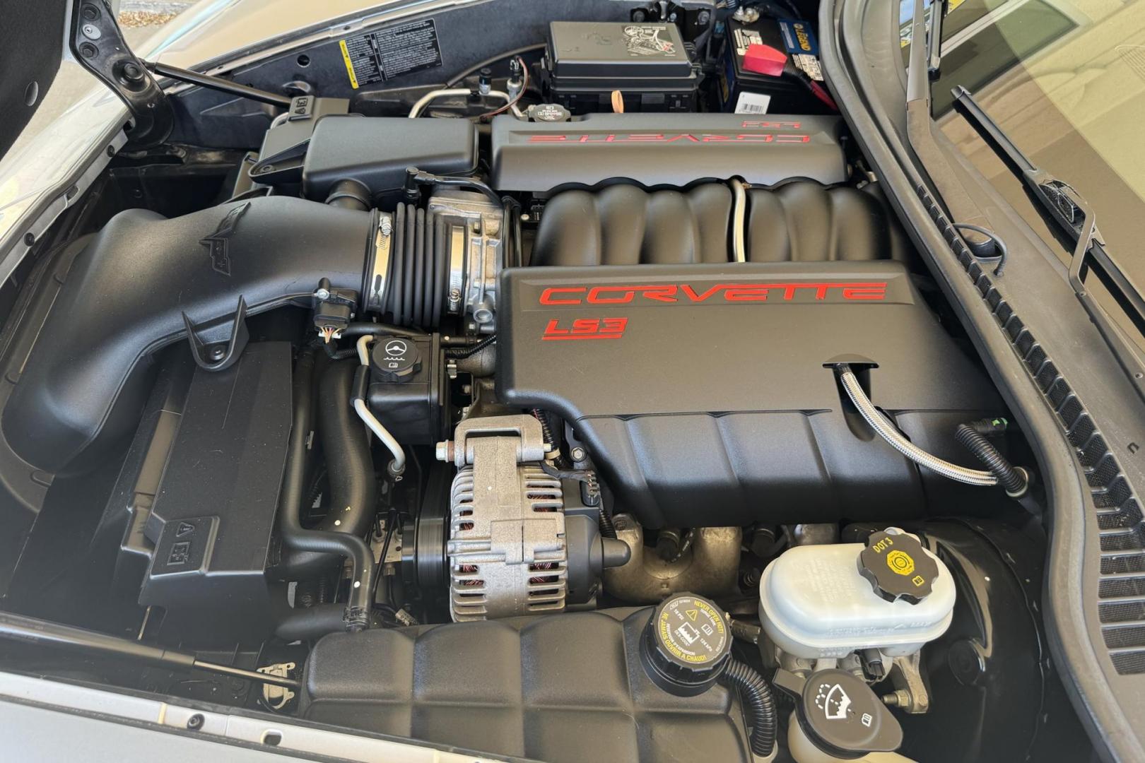 2011 Blade Silver Metallic /Ebony Chevrolet Corvette Grand Sport 3LT (1G1YW2DW7B5) with an V8 6.2 Liter engine, Automatic 6 Speed transmission, located at 2304 W. Main St., Boise, ID, 83702, (208) 342-7777, 43.622105, -116.218658 - Stunning 3LT Grand Sport Corvette! - Photo#9