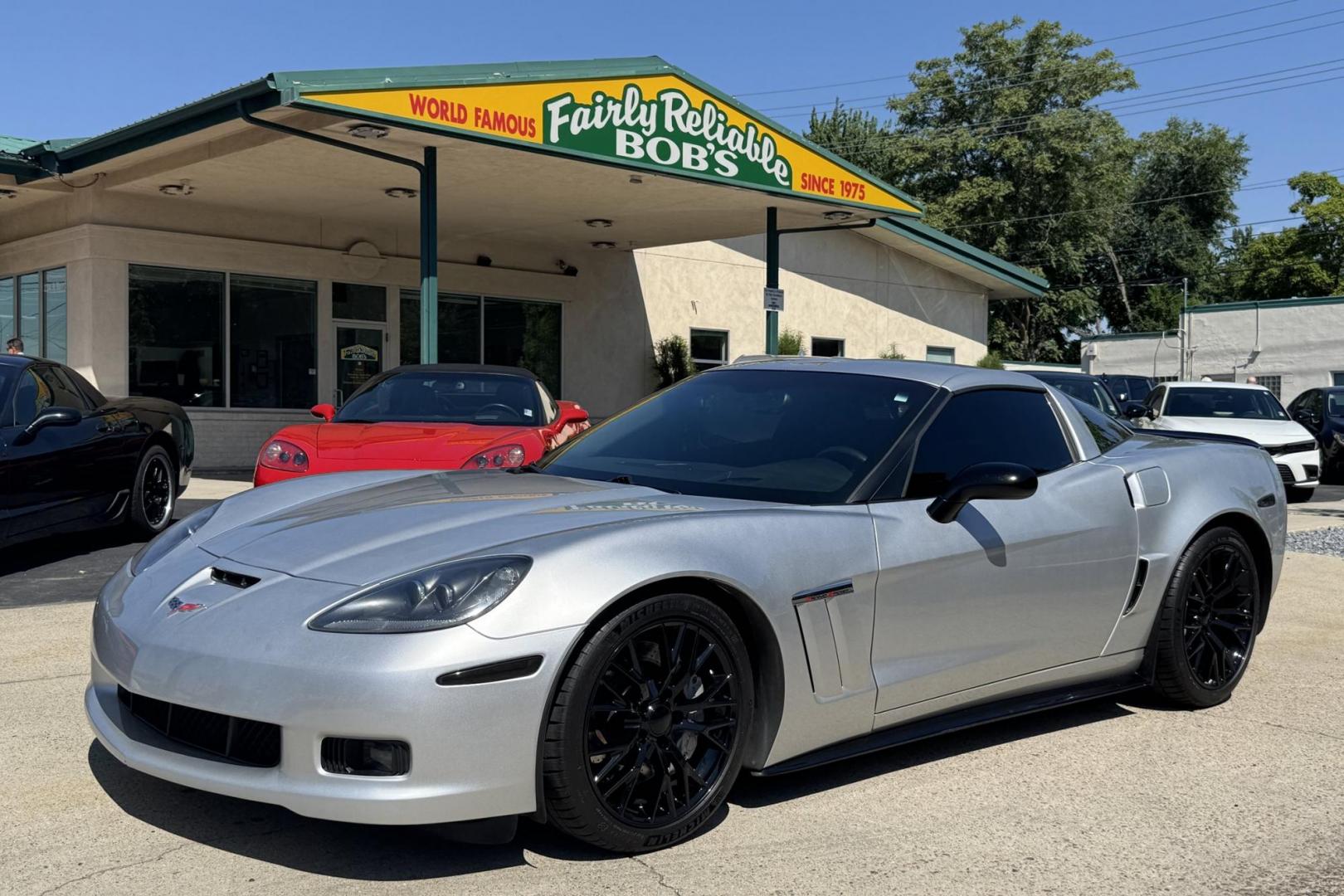 2011 Blade Silver Metallic /Ebony Chevrolet Corvette Grand Sport 3LT (1G1YW2DW7B5) with an V8 6.2 Liter engine, Automatic 6 Speed transmission, located at 2304 W. Main St., Boise, ID, 83702, (208) 342-7777, 43.622105, -116.218658 - Stunning 3LT Grand Sport Corvette! - Photo#17