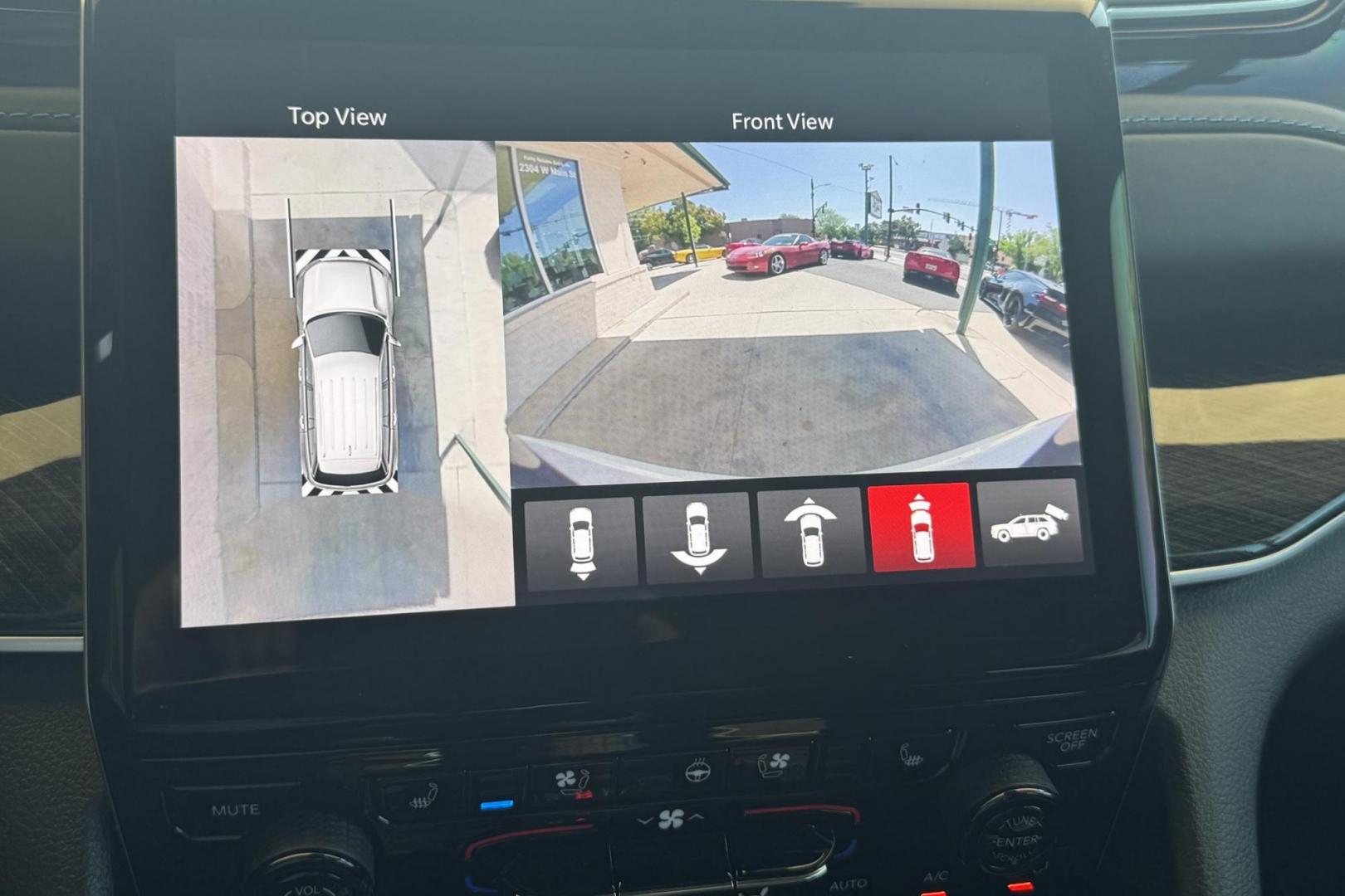 2022 Bright White Clearcoat /Black Jeep Grand Cherokee 4xe Trailhawk (1C4RJYC6XN8) with an 4 Cyl 2.0 Liter Turbo Hybrid engine, Automatic 8 Speed transmission, located at 2304 W. Main St., Boise, ID, 83702, (208) 342-7777, 43.622105, -116.218658 - Photo#8