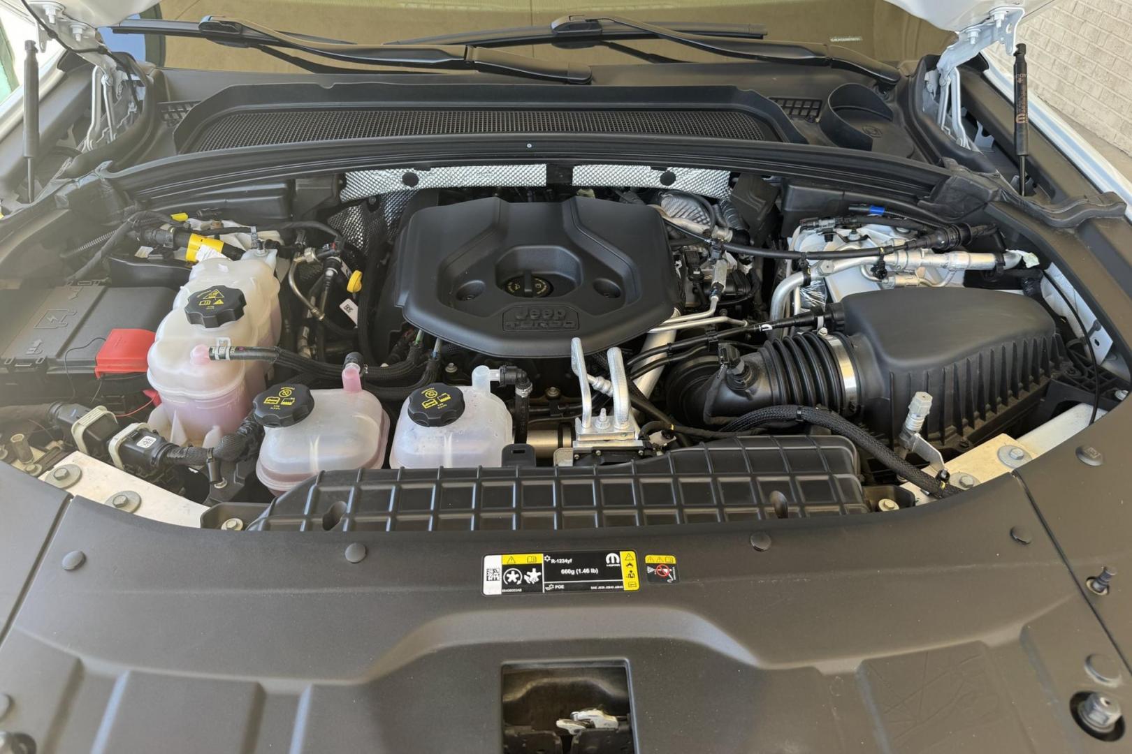 2022 Bright White Clearcoat /Black Jeep Grand Cherokee 4xe Trailhawk (1C4RJYC6XN8) with an 4 Cyl 2.0 Liter Turbo Hybrid engine, Automatic 8 Speed transmission, located at 2304 W. Main St., Boise, ID, 83702, (208) 342-7777, 43.622105, -116.218658 - Photo#21