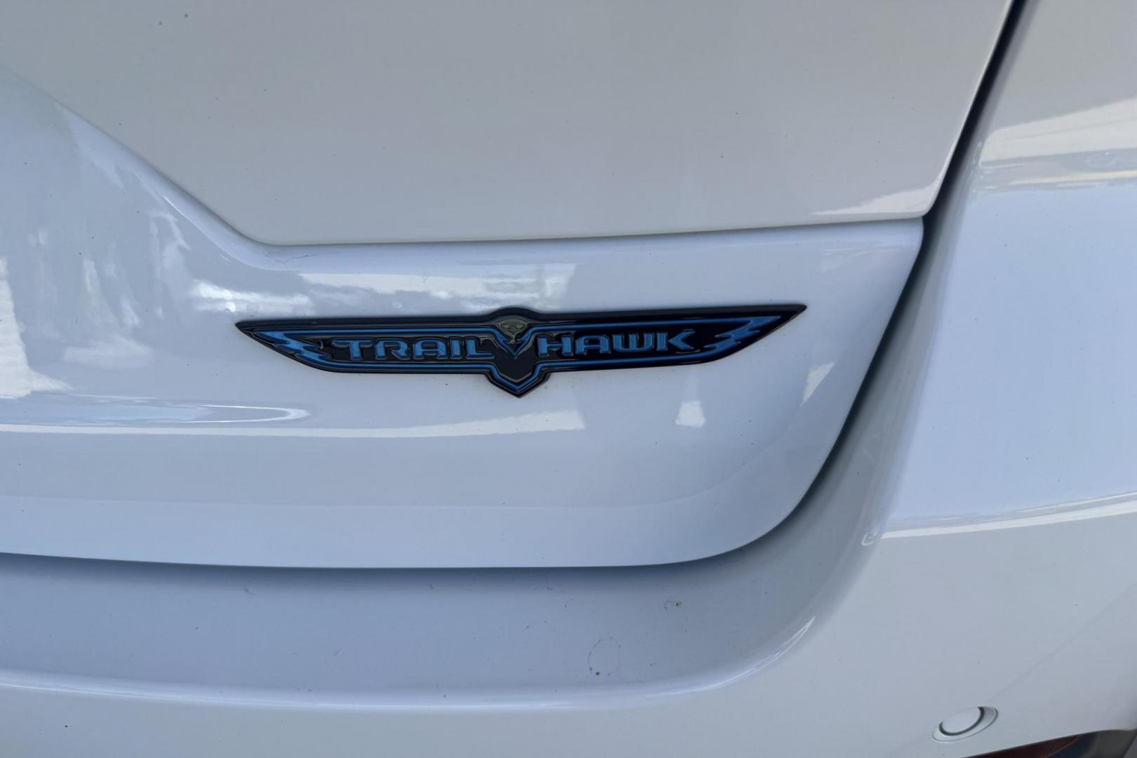 2022 Bright White Clearcoat /Black Jeep Grand Cherokee 4xe Trailhawk (1C4RJYC6XN8) with an 4 Cyl 2.0 Liter Turbo Hybrid engine, Automatic 8 Speed transmission, located at 2304 W. Main St., Boise, ID, 83702, (208) 342-7777, 43.622105, -116.218658 - Photo#27