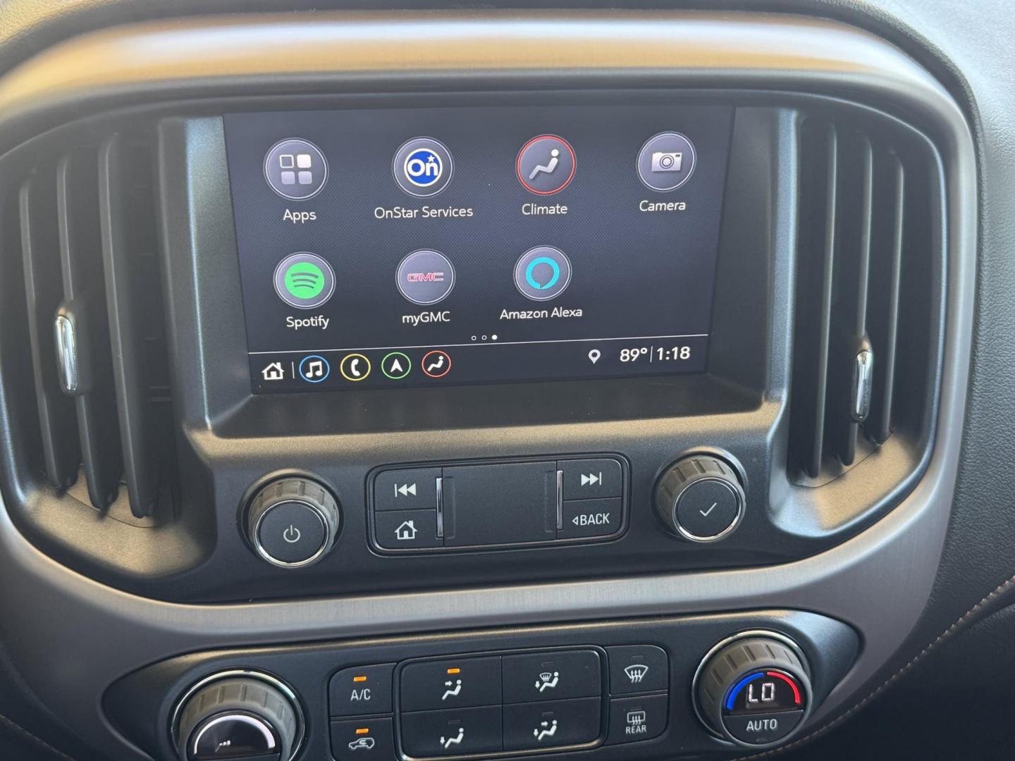 2022 Summit White /Jet Black GMC Canyon AT4 (1GTG6FEN8N1) with an V6 3.6 Liter engine, Automatic 8 Speed transmission, located at 2304 W. Main St., Boise, ID, 83702, (208) 342-7777, 43.622105, -116.218658 - Photo#5
