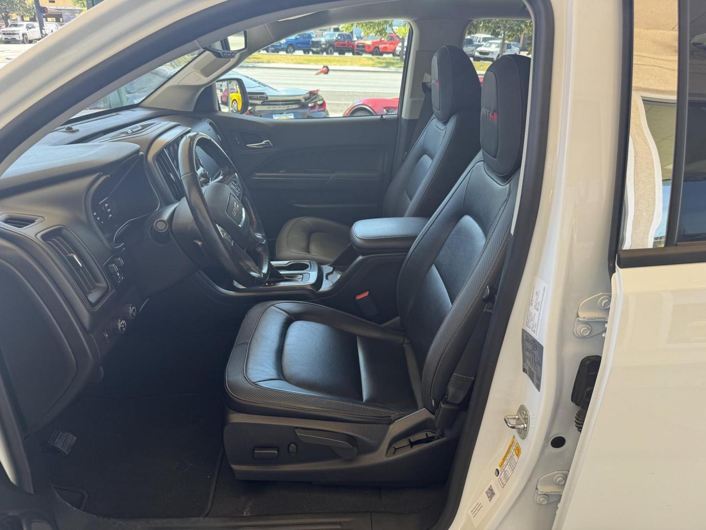 2022 Summit White /Jet Black GMC Canyon AT4 (1GTG6FEN8N1) with an V6 3.6 Liter engine, Automatic 8 Speed transmission, located at 2304 W. Main St., Boise, ID, 83702, (208) 342-7777, 43.622105, -116.218658 - Photo#13