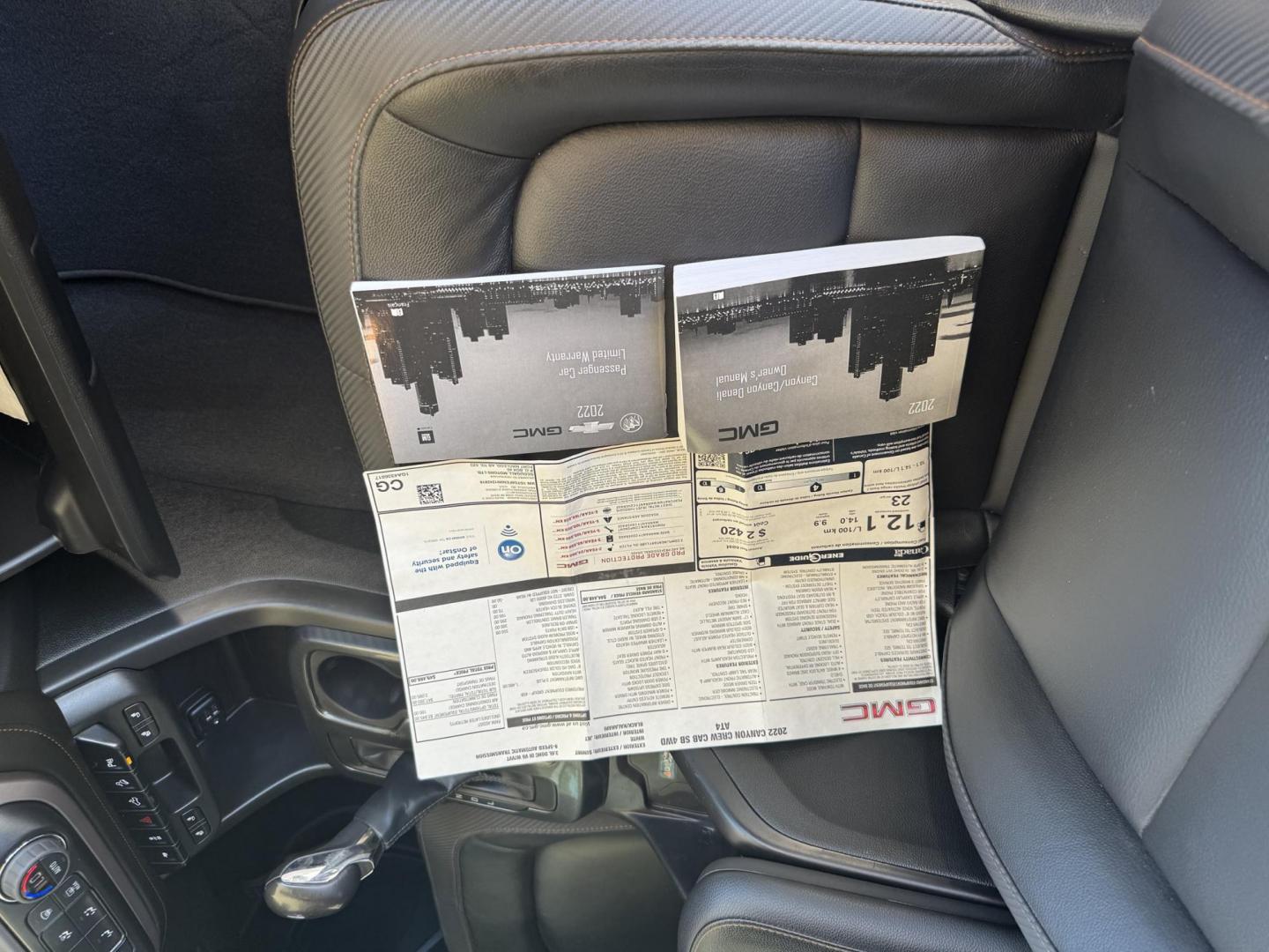 2022 Summit White /Jet Black GMC Canyon AT4 (1GTG6FEN8N1) with an V6 3.6 Liter engine, Automatic 8 Speed transmission, located at 2304 W. Main St., Boise, ID, 83702, (208) 342-7777, 43.622105, -116.218658 - Photo#22