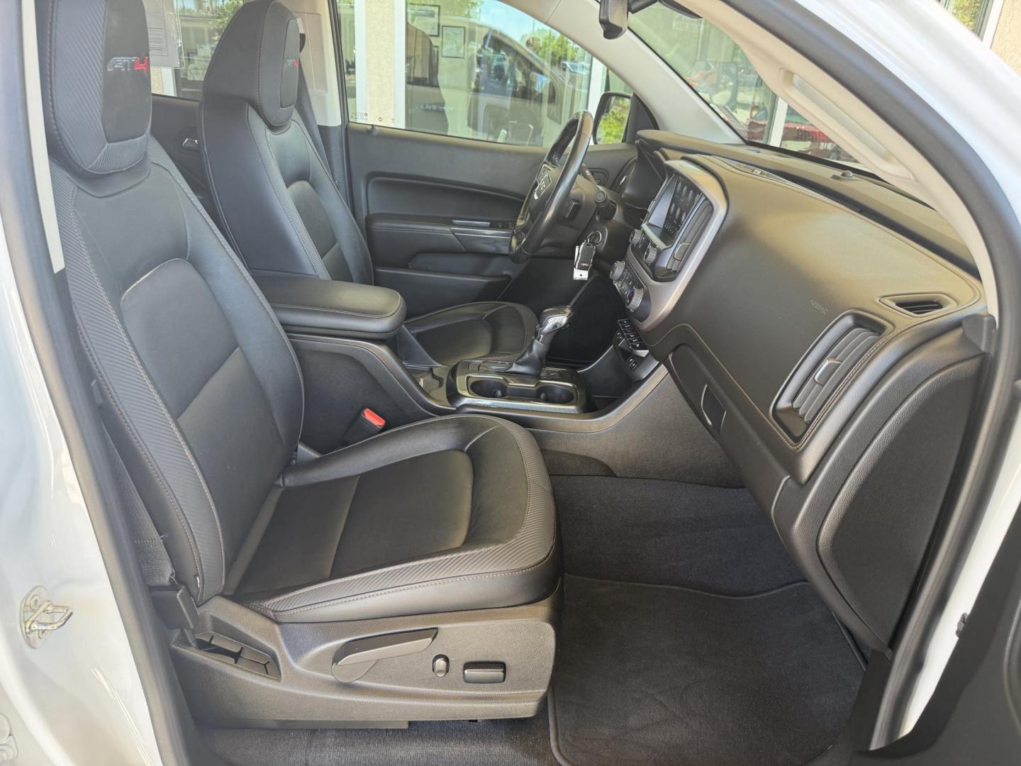 2022 Summit White /Jet Black GMC Canyon AT4 (1GTG6FEN8N1) with an V6 3.6 Liter engine, Automatic 8 Speed transmission, located at 2304 W. Main St., Boise, ID, 83702, (208) 342-7777, 43.622105, -116.218658 - Photo#21