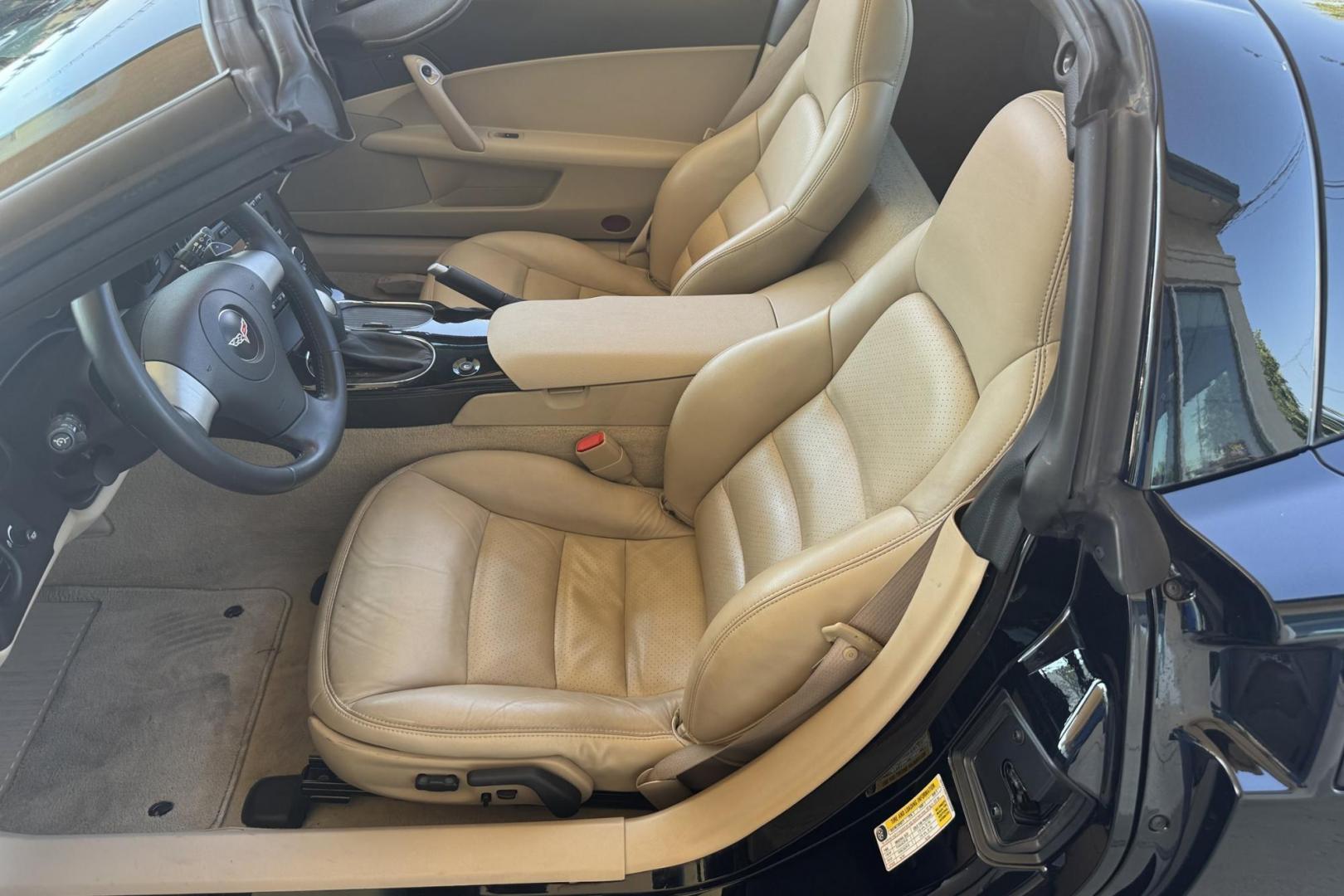 2008 Black /Tan Chevrolet Corvette 2LT (1G1YY26W785) with an V8 6.2 Liter engine, Automatic 6 Speed transmission, located at 2304 W. Main St., Boise, ID, 83702, (208) 342-7777, 43.622105, -116.218658 - Photo#5