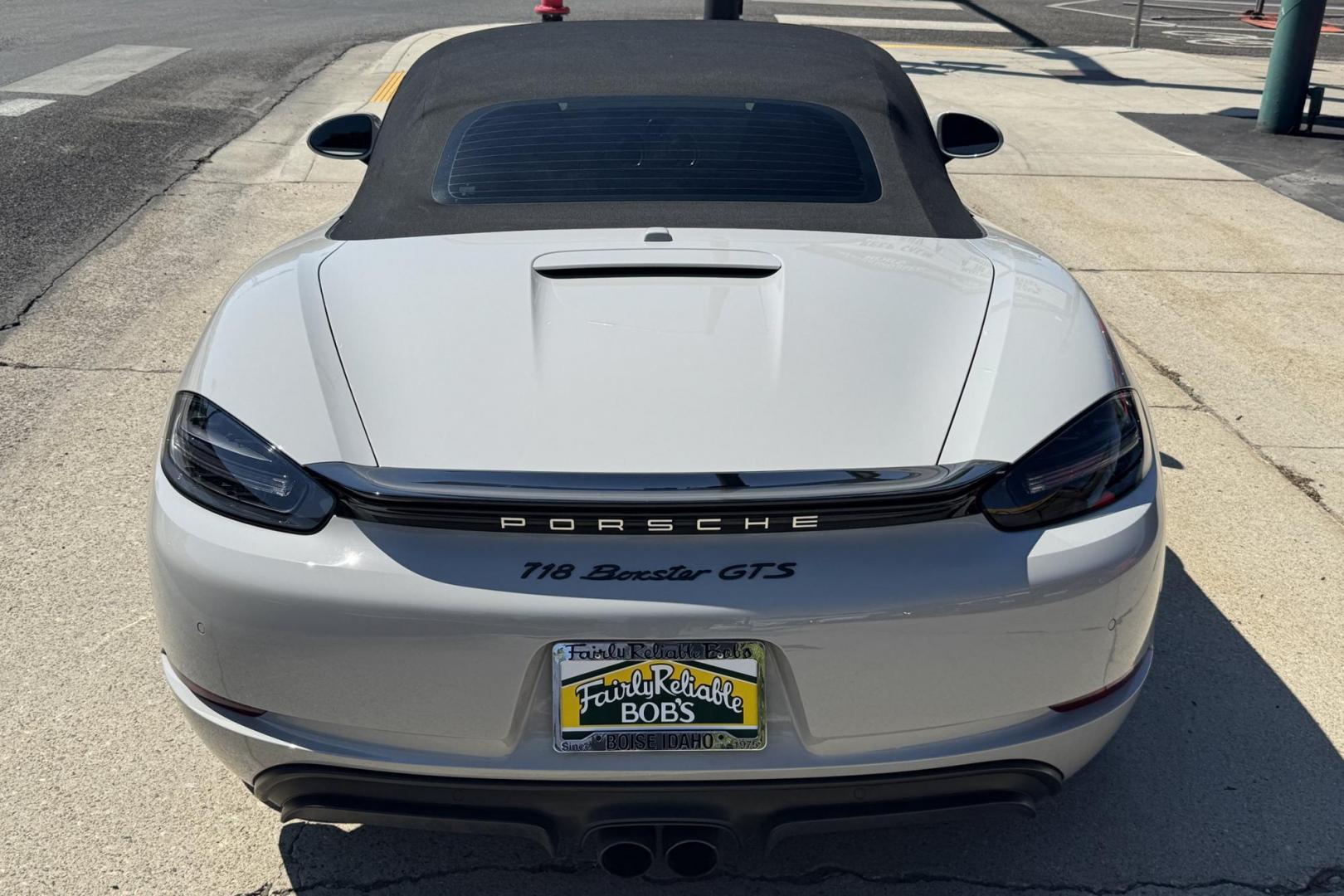 2018 Agate Grey /Black Alacantra Porsche 718 Boxster GTS Roadster (WP0CB2A8XJS) with an 4 Cyl 2.5 Liter Turbo engine, Automatic 7 Speed transmission, located at 2304 W. Main St., Boise, ID, 83702, (208) 342-7777, 43.622105, -116.218658 - Photo#19