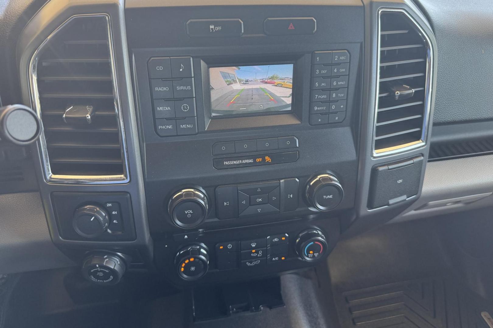 2016 Oxford White /Gray Ford F-150 XLT (1FTFW1EFXGF) with an V8 5.0 Liter engine, Automatic 6 Speed transmission, located at 2304 W. Main St., Boise, ID, 83702, (208) 342-7777, 43.622105, -116.218658 - Nice Truck! Seats 6! - Photo#5