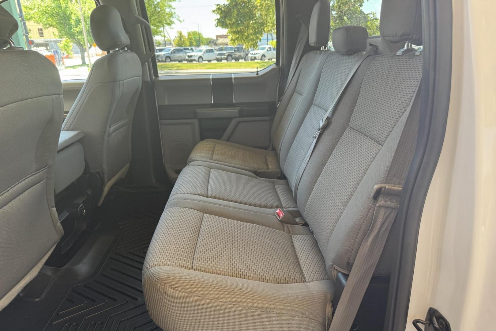 2016 Oxford White /Gray Ford F-150 XLT (1FTFW1EFXGF) with an V8 5.0 Liter engine, Automatic 6 Speed transmission, located at 2304 W. Main St., Boise, ID, 83702, (208) 342-7777, 43.622105, -116.218658 - Nice Truck! Seats 6! - Photo#11