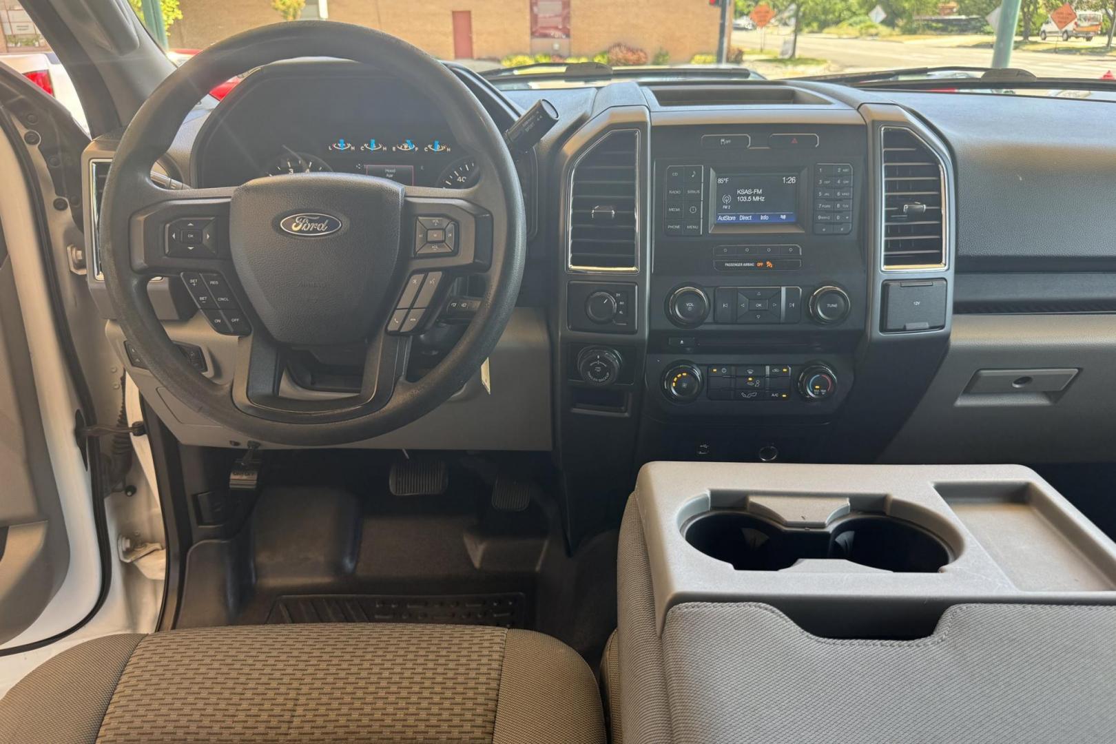 2016 Oxford White /Gray Ford F-150 XLT (1FTFW1EFXGF) with an V8 5.0 Liter engine, Automatic 6 Speed transmission, located at 2304 W. Main St., Boise, ID, 83702, (208) 342-7777, 43.622105, -116.218658 - Nice Truck! Seats 6! - Photo#12