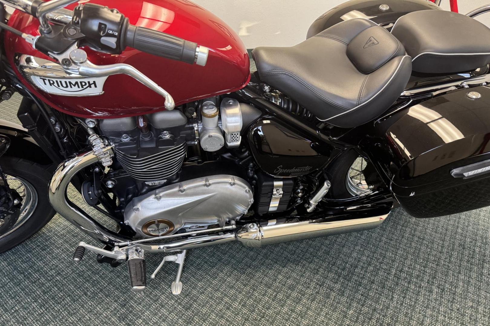 2022 Hopper Red /Black Triumph Bonneville Speedmaster (SMTD46HL6NT) with an 1200cc engine, 6 Speed Manual transmission, located at 2304 W. Main St., Boise, ID, 83702, (208) 342-7777, 43.622105, -116.218658 - One Owner! Idaho Motorcycle! Only 3k Miles! - Photo#7