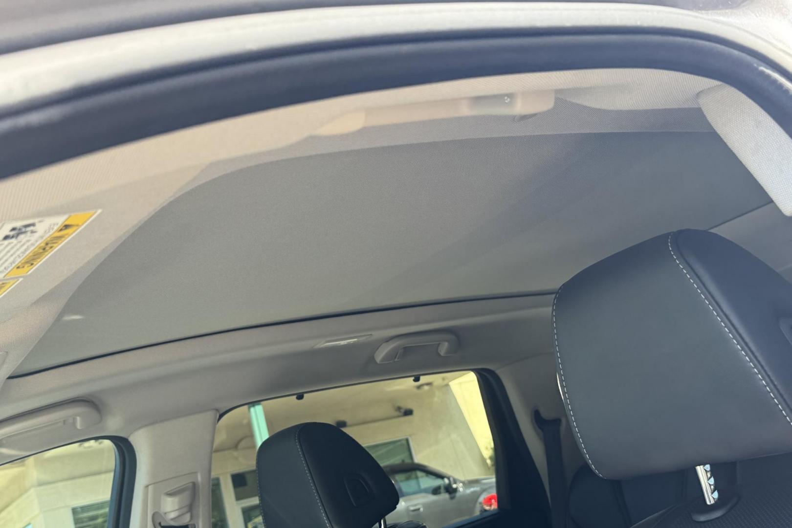2022 Liquid Carbon Metallic /Ebony Acura MDX Technology (5J8YE1H49NL) with an V6 3.5 Liter engine, Automatic 10 Speed transmission, located at 2304 W. Main St., Boise, ID, 83702, (208) 342-7777, 43.622105, -116.218658 - One Owner Idaho MDX! Must See! Must Drive! - Photo#4