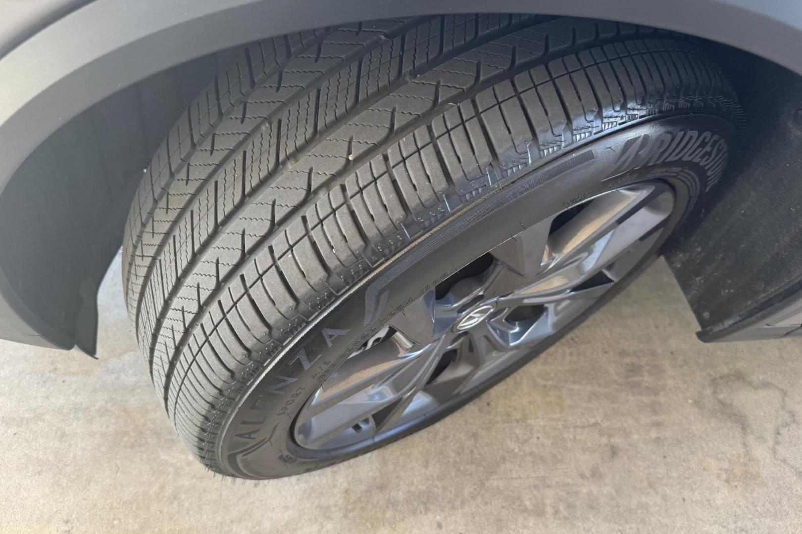 2022 Liquid Carbon Metallic /Ebony Acura MDX Technology (5J8YE1H49NL) with an V6 3.5 Liter engine, Automatic 10 Speed transmission, located at 2304 W. Main St., Boise, ID, 83702, (208) 342-7777, 43.622105, -116.218658 - One Owner Idaho MDX! Must See! Must Drive! - Photo#25