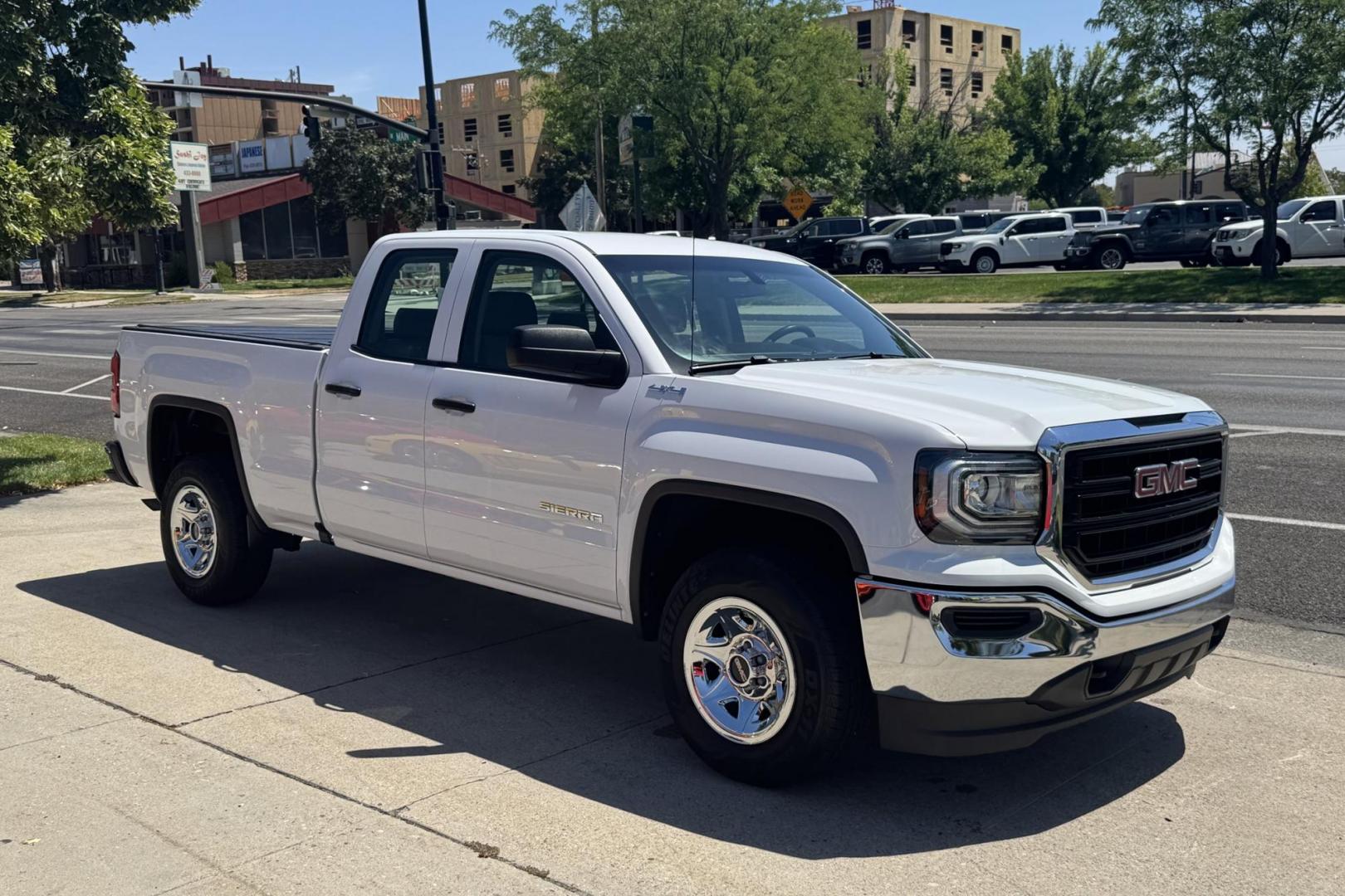 2017 Summit White /Gray GMC Sierra 1500 (1GTV2LEH3HZ) with an V8 5.3 Liter engine, Automatic 6 Speed transmission, located at 2304 W. Main St., Boise, ID, 83702, (208) 342-7777, 43.622105, -116.218658 - New Tires! Seats Six! - Photo#2
