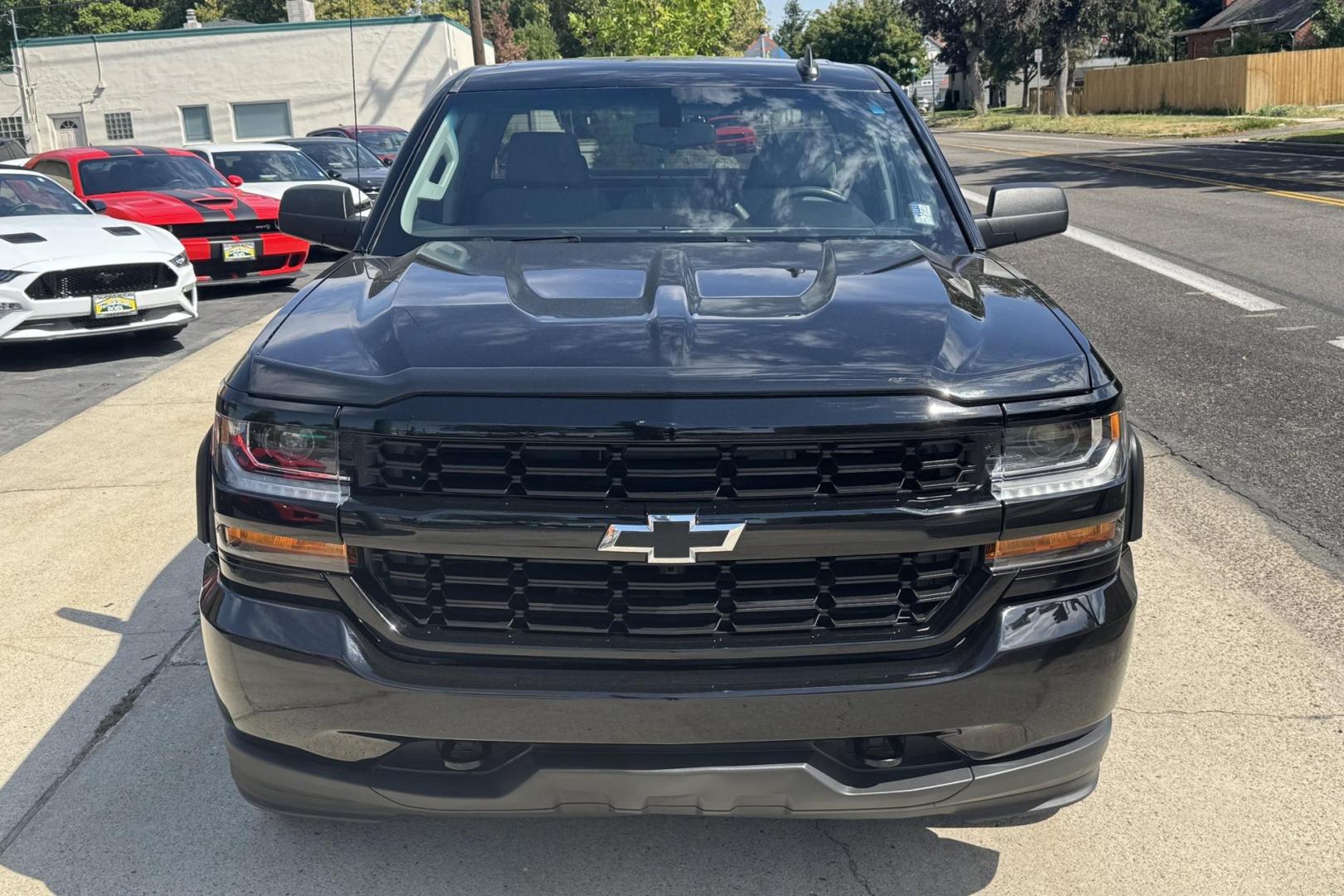2018 Chevrolet Silverado 1500 Custom (1GCVKPEC9JZ) with an V8 5.3 Liter engine, Automatic 6 Speed transmission, located at 2304 W. Main St., Boise, ID, 83702, (208) 342-7777, 43.622105, -116.218658 - Sharp Looking 4x4! Seats 6! - Photo#2