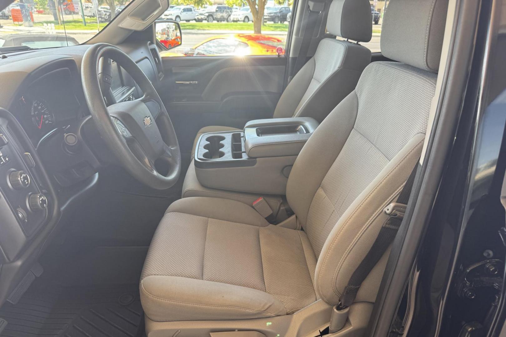 2018 Chevrolet Silverado 1500 Custom (1GCVKPEC9JZ) with an V8 5.3 Liter engine, Automatic 6 Speed transmission, located at 2304 W. Main St., Boise, ID, 83702, (208) 342-7777, 43.622105, -116.218658 - Sharp Looking 4x4! Seats 6! - Photo#10