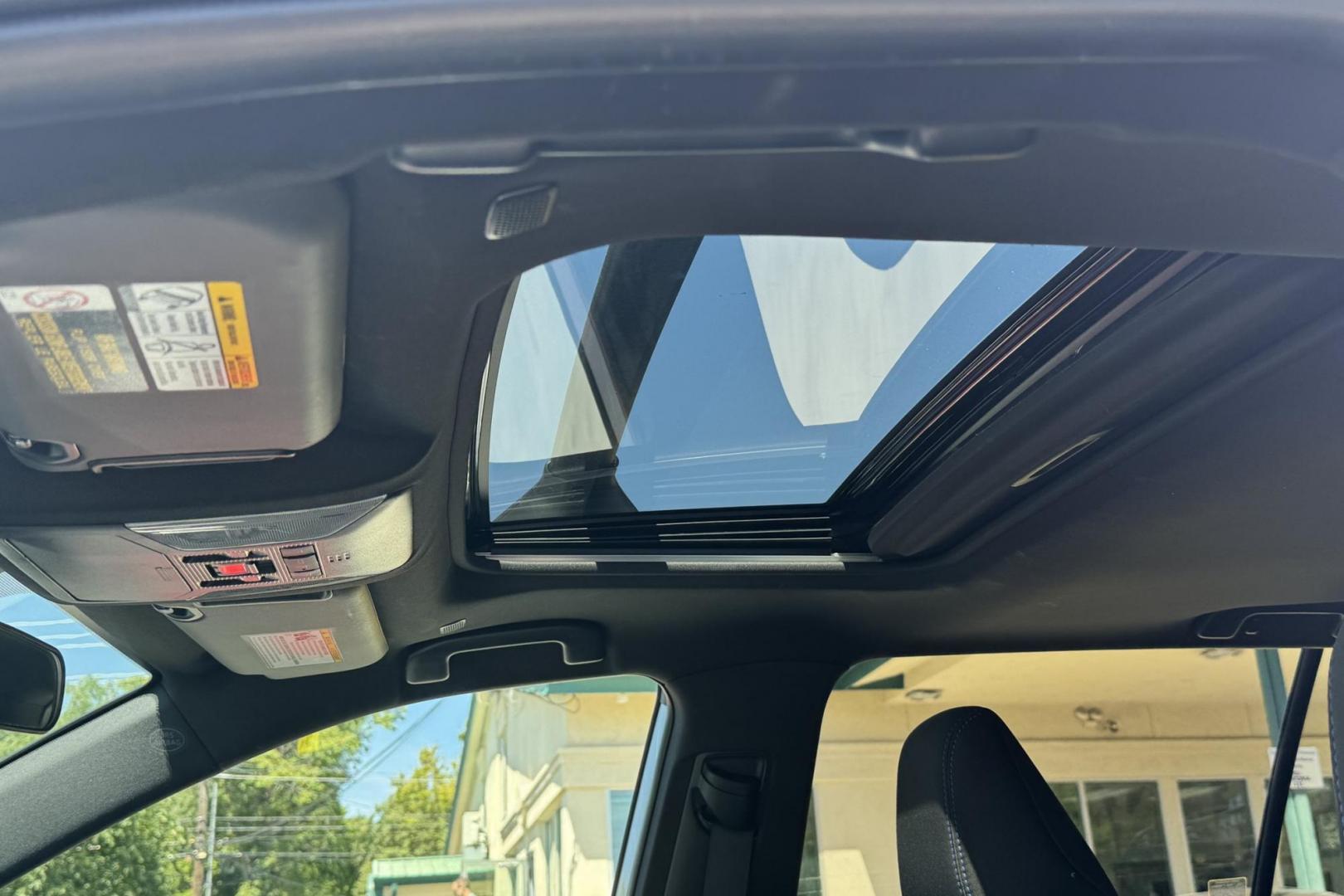 2024 Silver /Black Toyota RAV4 Hybrid SE (2T3T6RFV1RW) with an 4 Cyl 2.5 Liter Hybrid engine, Automatic transmission, located at 2304 W. Main St., Boise, ID, 83702, (208) 342-7777, 43.622105, -116.218658 - Photo#4