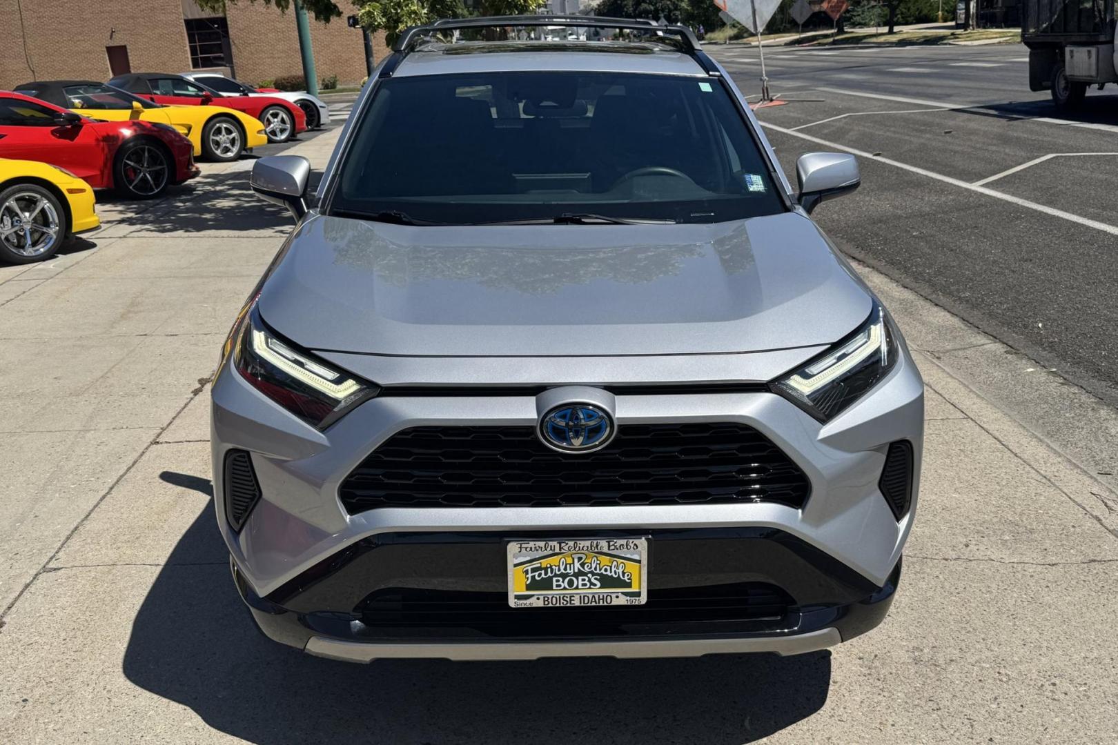 2024 Silver /Black Toyota RAV4 Hybrid SE (2T3T6RFV1RW) with an 4 Cyl 2.5 Liter Hybrid engine, Automatic transmission, located at 2304 W. Main St., Boise, ID, 83702, (208) 342-7777, 43.622105, -116.218658 - Photo#3