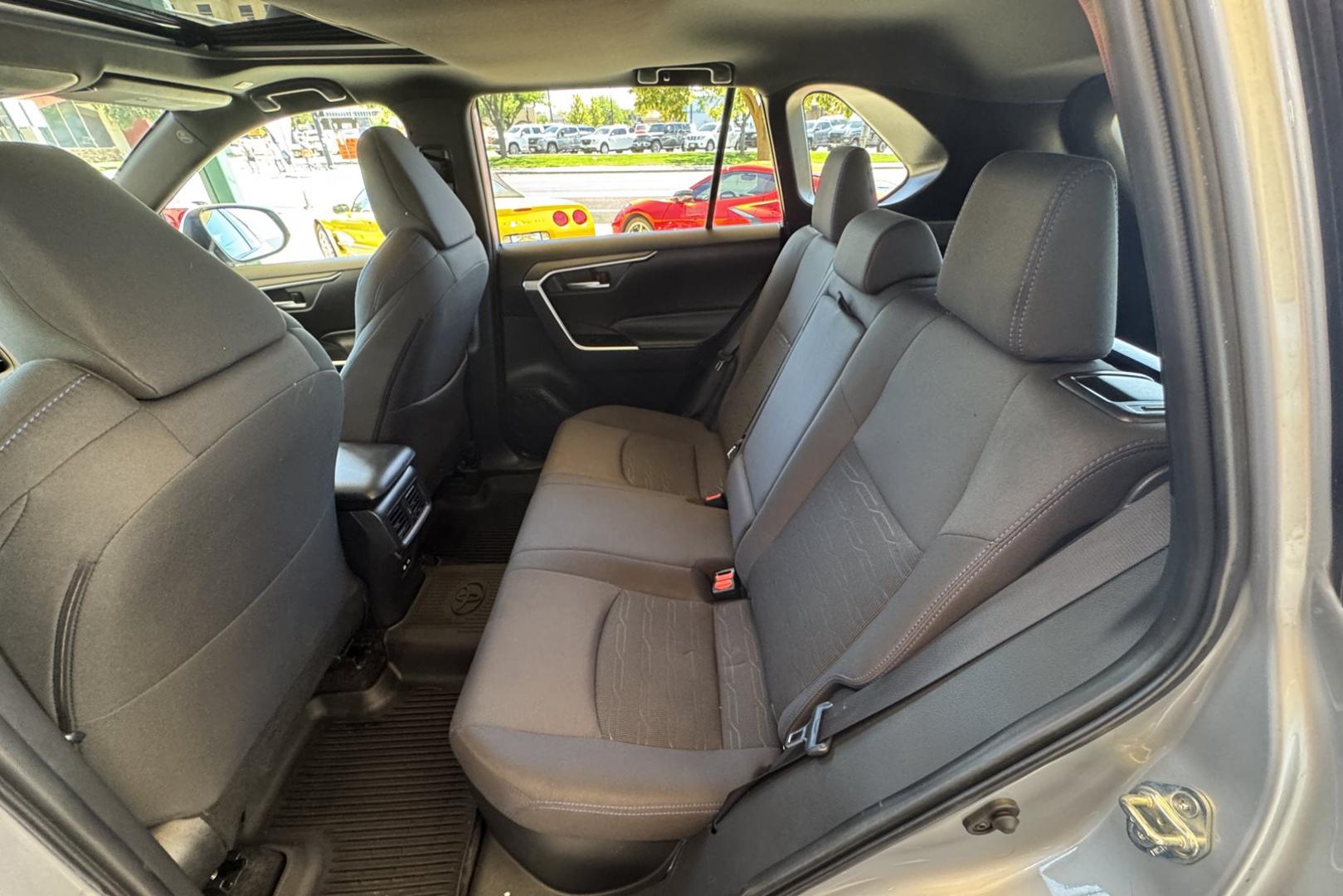 2024 Silver /Black Toyota RAV4 Hybrid SE (2T3T6RFV1RW) with an 4 Cyl 2.5 Liter Hybrid engine, Automatic transmission, located at 2304 W. Main St., Boise, ID, 83702, (208) 342-7777, 43.622105, -116.218658 - Photo#16