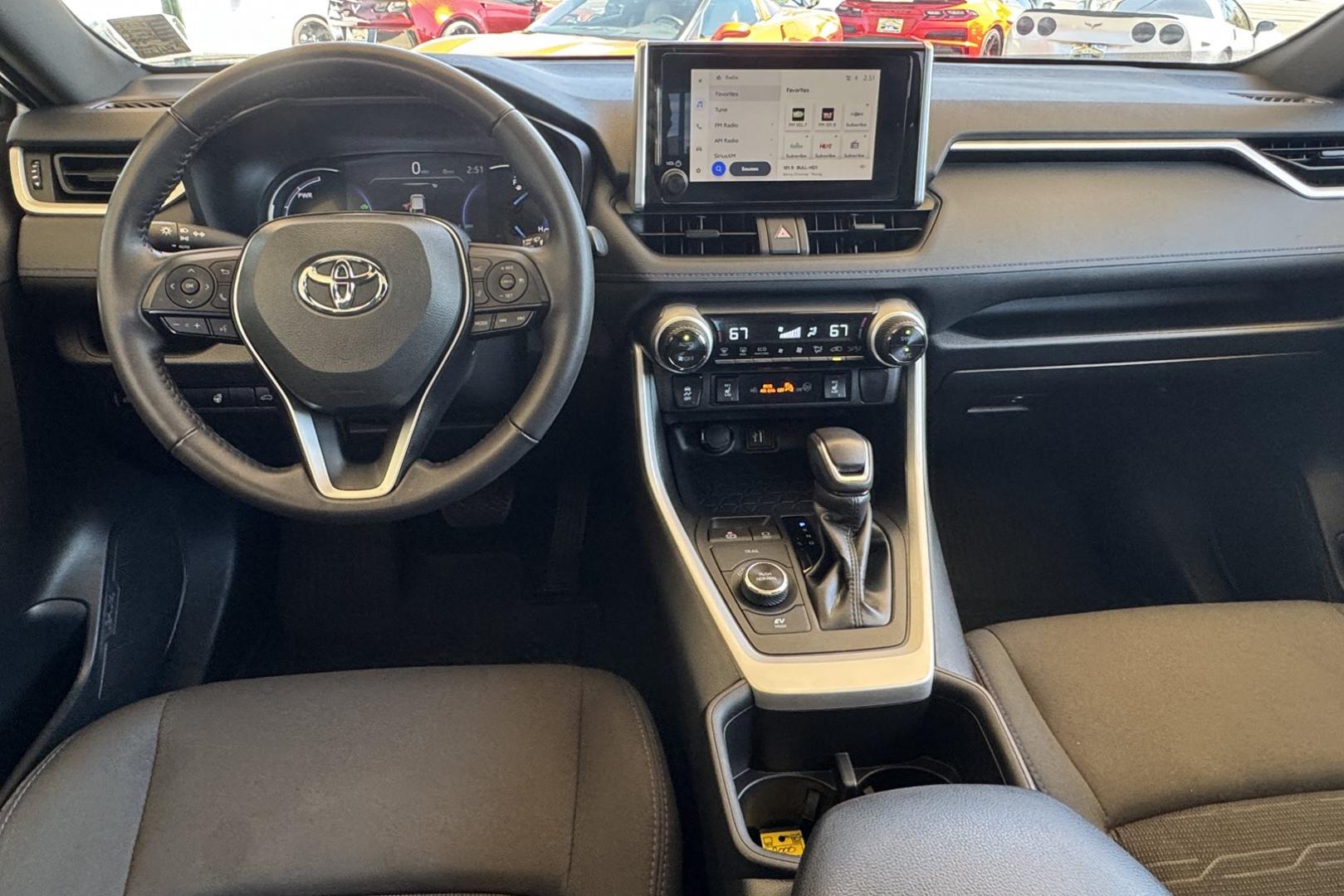 2024 Silver /Black Toyota RAV4 Hybrid SE (2T3T6RFV1RW) with an 4 Cyl 2.5 Liter Hybrid engine, Automatic transmission, located at 2304 W. Main St., Boise, ID, 83702, (208) 342-7777, 43.622105, -116.218658 - Photo#18