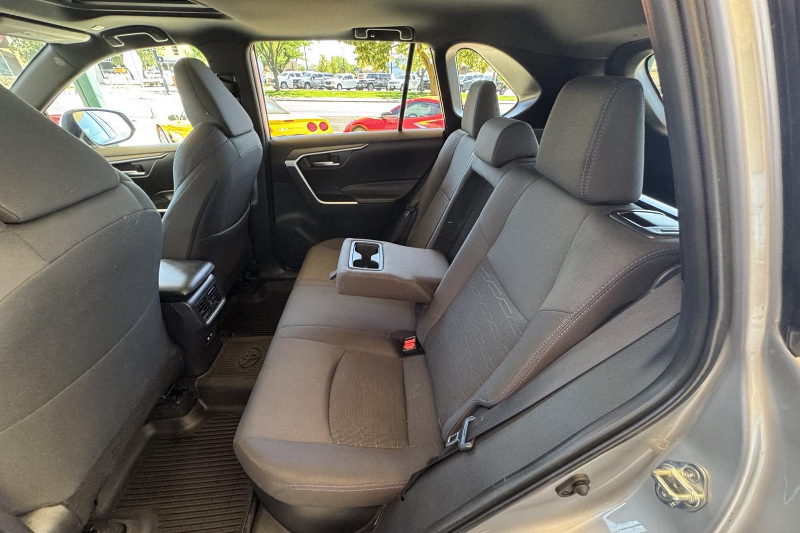 2024 Silver /Black Toyota RAV4 Hybrid SE (2T3T6RFV1RW) with an 4 Cyl 2.5 Liter Hybrid engine, Automatic transmission, located at 2304 W. Main St., Boise, ID, 83702, (208) 342-7777, 43.622105, -116.218658 - Photo#19