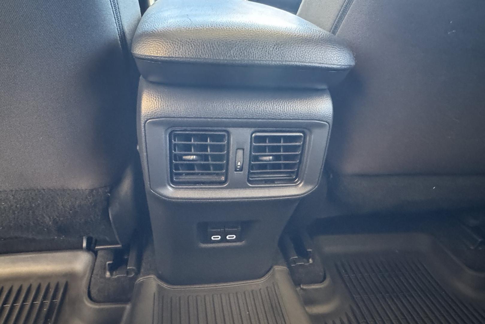 2024 Silver /Black Toyota RAV4 Hybrid SE (2T3T6RFV1RW) with an 4 Cyl 2.5 Liter Hybrid engine, Automatic transmission, located at 2304 W. Main St., Boise, ID, 83702, (208) 342-7777, 43.622105, -116.218658 - Photo#21