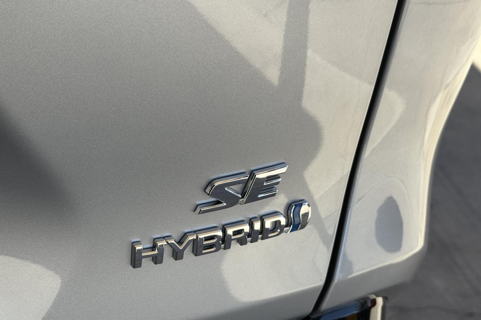 2024 Silver /Black Toyota RAV4 Hybrid SE (2T3T6RFV1RW) with an 4 Cyl 2.5 Liter Hybrid engine, Automatic transmission, located at 2304 W. Main St., Boise, ID, 83702, (208) 342-7777, 43.622105, -116.218658 - Photo#22