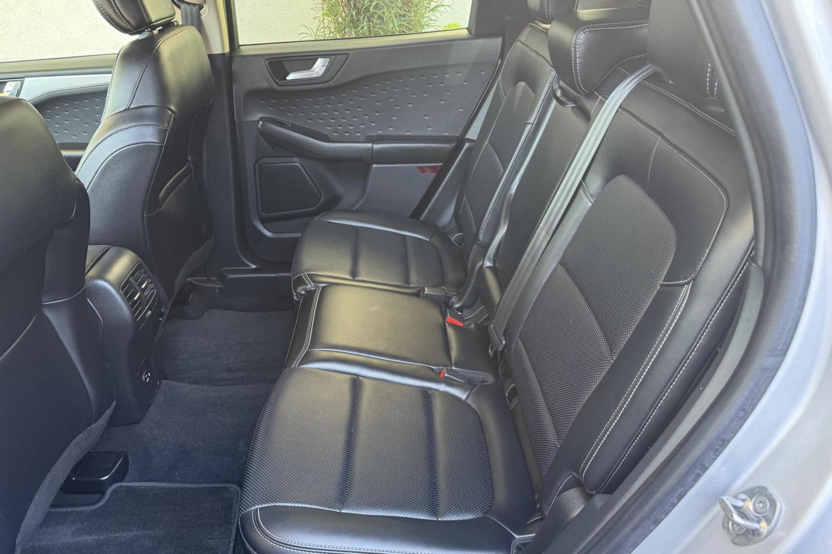 2020 Silver /Black Ford Escape SEL (1FMCU9H6XLU) with an 3 Cyl 1.5 LIter Turbo engine, Automatic 8 Speed transmission, located at 2304 W. Main St., Boise, ID, 83702, (208) 342-7777, 43.622105, -116.218658 - Photo#12