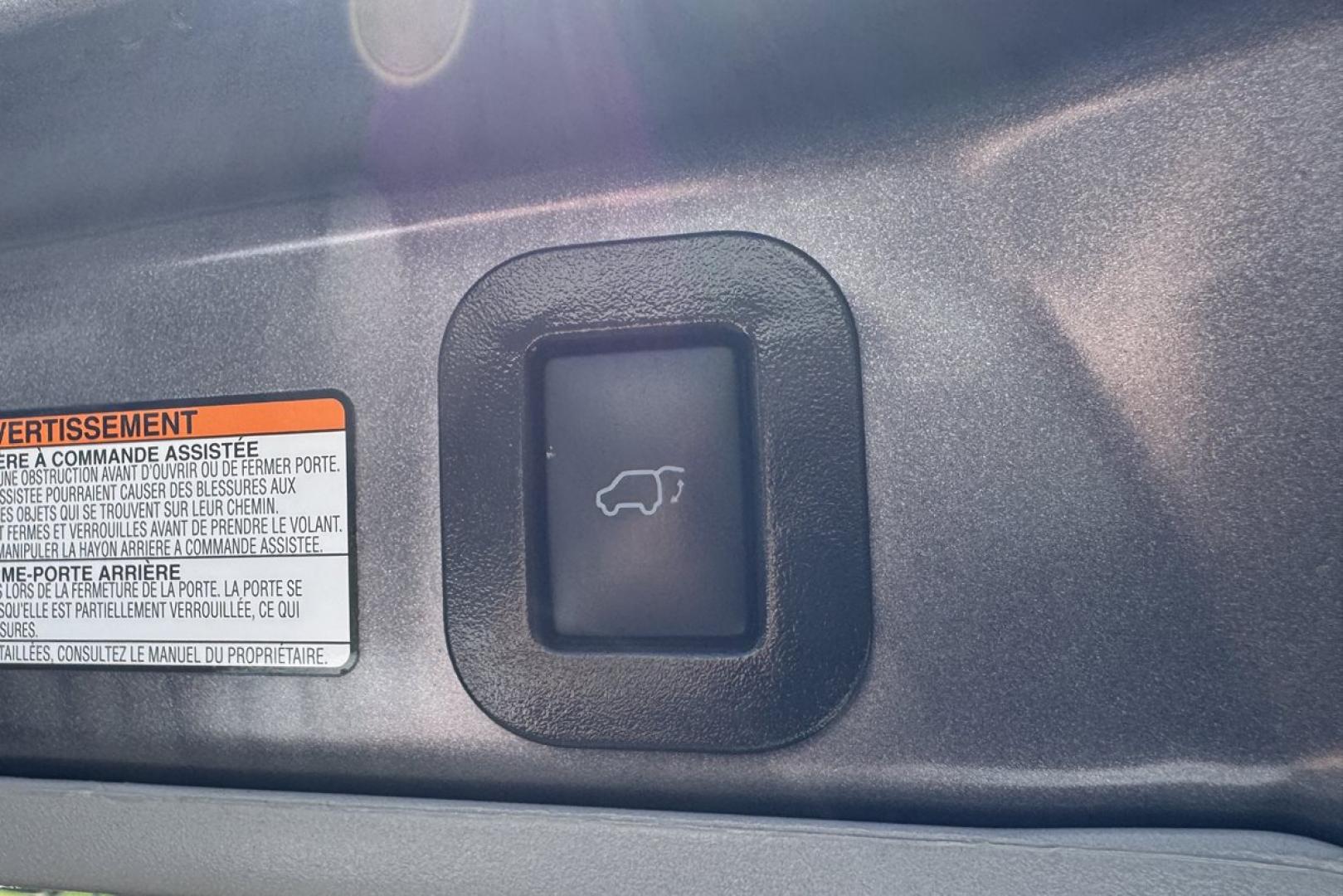 2019 Predawn Mica /Black Toyota Sienna SE Premium (5TDEZ3DC8KS) with an V6 3.5 Liter engine, Automatic 8 Speed transmission, located at 2304 W. Main St., Boise, ID, 83702, (208) 342-7777, 43.622105, -116.218658 - New Tires! Blue Ray Player! All Wheel Drive! Clean One Owner Idaho Car! - Photo#27