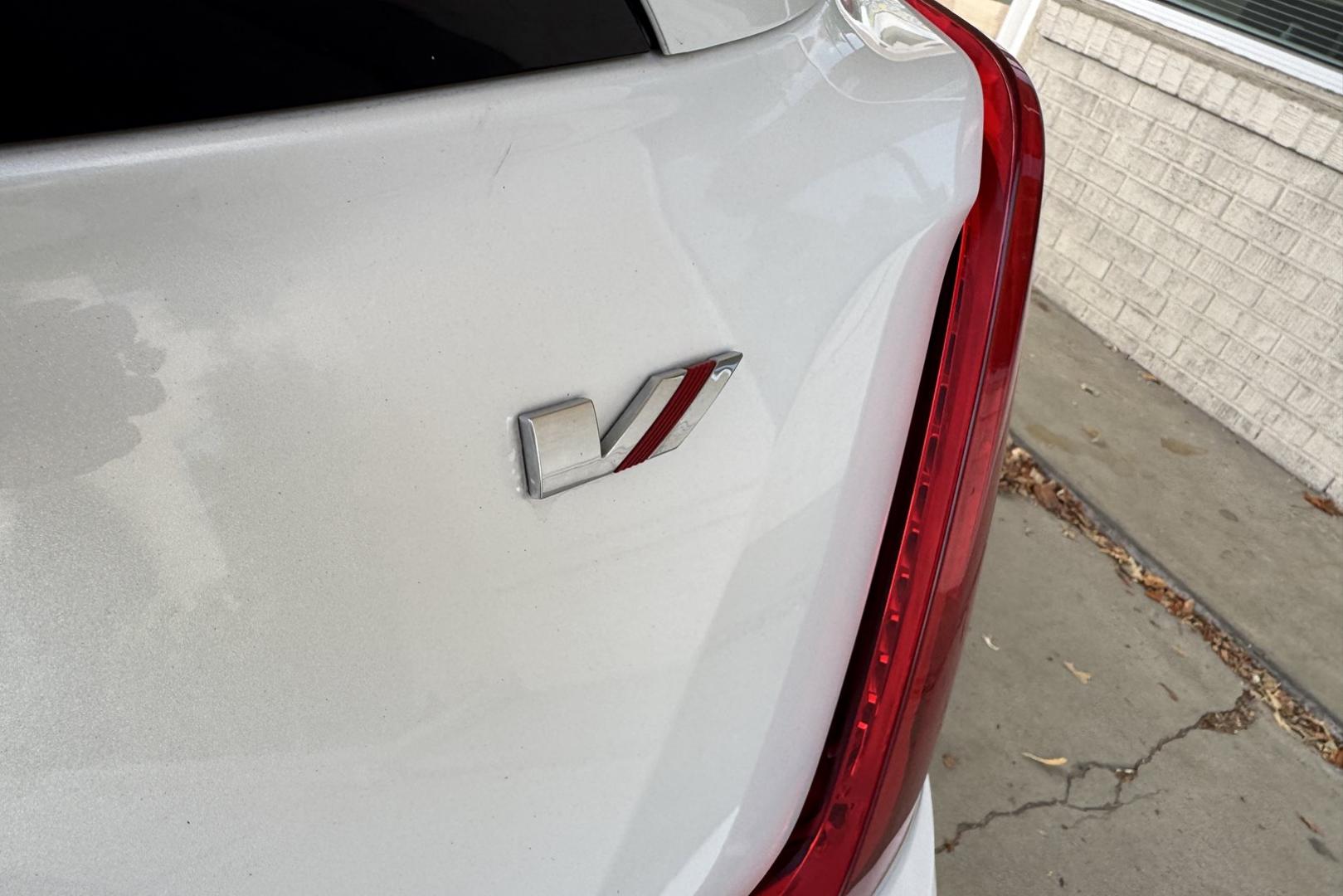 2018 Crystal White Tricoat /Jet Black Cadillac XTS Vsport Platinum AWD (2G61W5S89J9) with an V6 3.6 Liter Twin Turbo engine, Automatic 6 Speed transmission, located at 2304 W. Main St., Boise, ID, 83702, (208) 342-7777, 43.622105, -116.218658 - Performance, Comfort, Handling And All Wheel Drive! - Photo#23