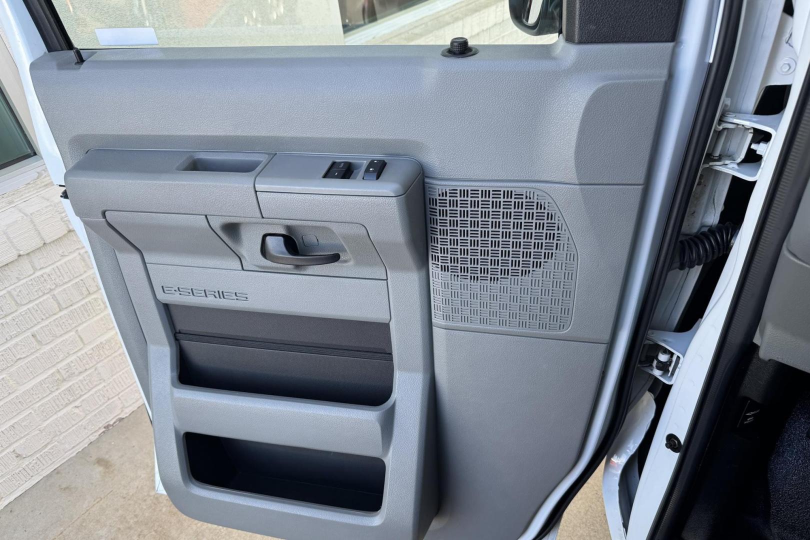 2009 Oxford White /Gray Ford E-150 (1FTNE14W09D) with an V8 4.6 Liter engine, Automatic transmission, located at 2304 W. Main St., Boise, ID, 83702, (208) 342-7777, 43.622105, -116.218658 - Very Clean Commercial Van! - Photo#4