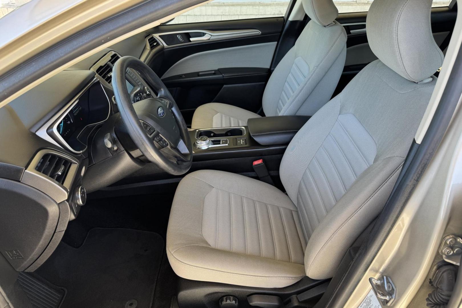 2018 Sandstone /Tan Ford Fusion (3FA6P0UU3JR) with an 4 Cyl 2.0 Liter Hybrid engine, Automatic transmission, located at 2304 W. Main St., Boise, ID, 83702, (208) 342-7777, 43.622105, -116.218658 - Only 6k Miles! Ready To Go! - Photo#6