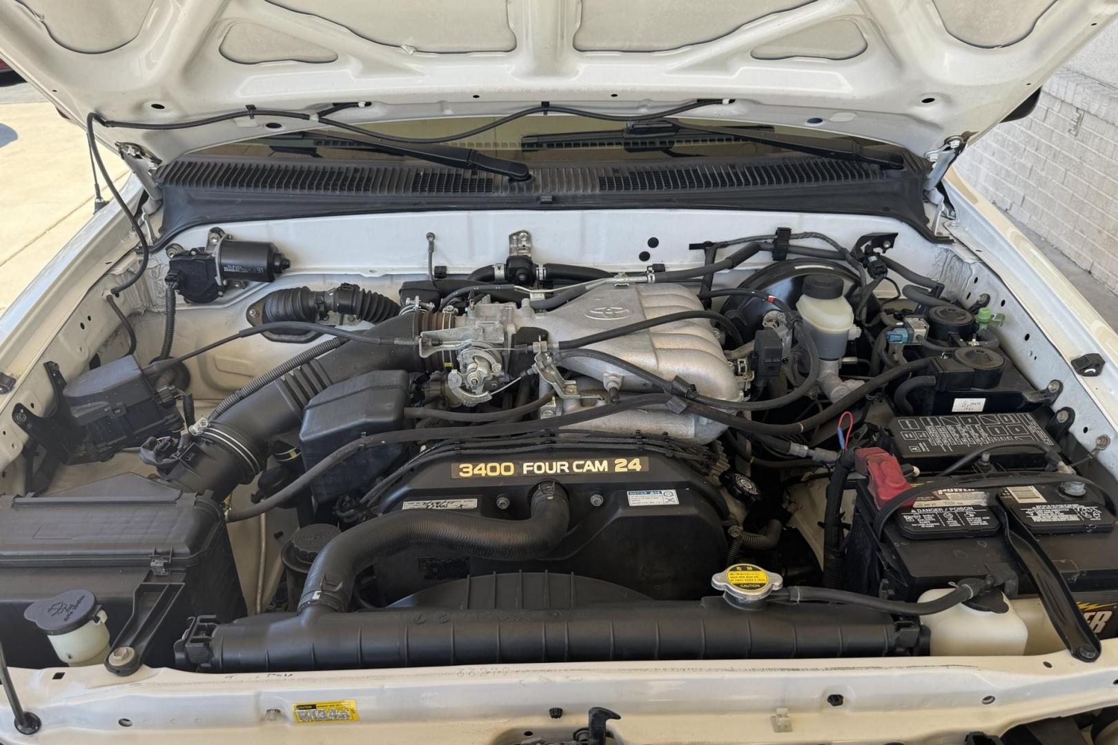 2001 White /Gray Toyota Tacoma SR5 TRD Off Road (5TEHN72N91Z) with an V6 3.4 Liter engine, Automatic transmission, located at 2304 W. Main St., Boise, ID, 83702, (208) 342-7777, 43.622105, -116.218658 - New Tires! Amazing Condition! - Photo#9