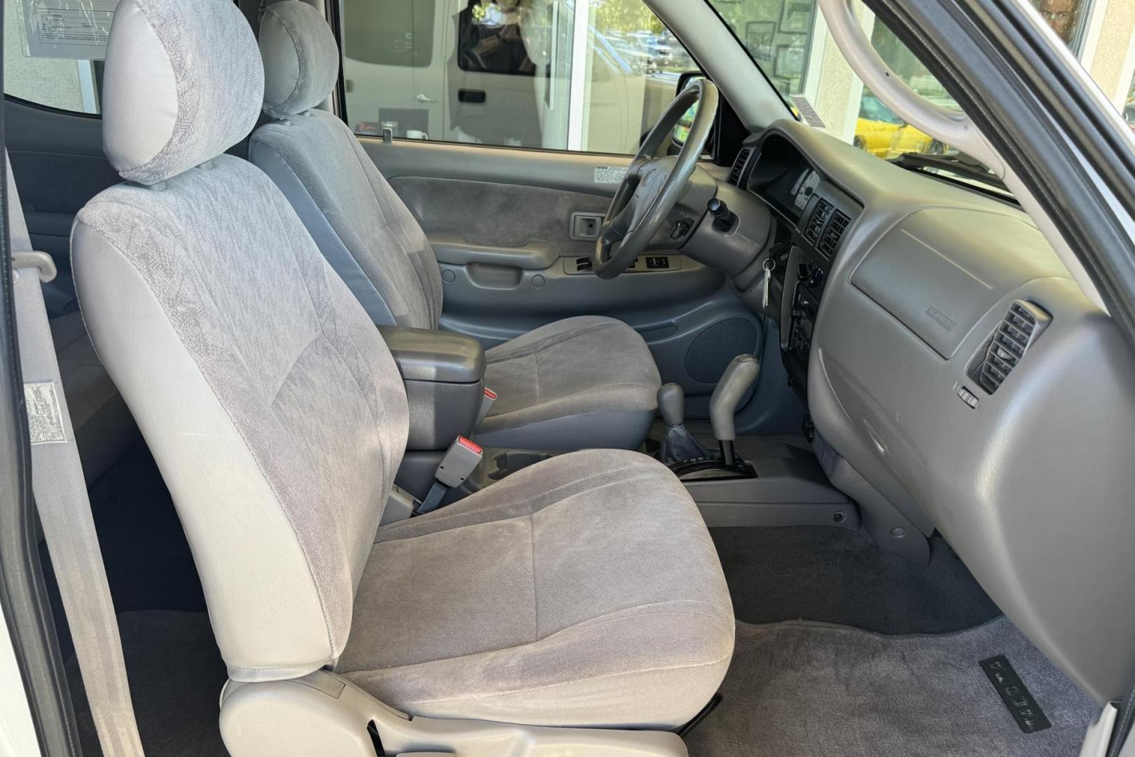 2001 White /Gray Toyota Tacoma SR5 TRD Off Road (5TEHN72N91Z) with an V6 3.4 Liter engine, Automatic transmission, located at 2304 W. Main St., Boise, ID, 83702, (208) 342-7777, 43.622105, -116.218658 - New Tires! Amazing Condition! - Photo#10