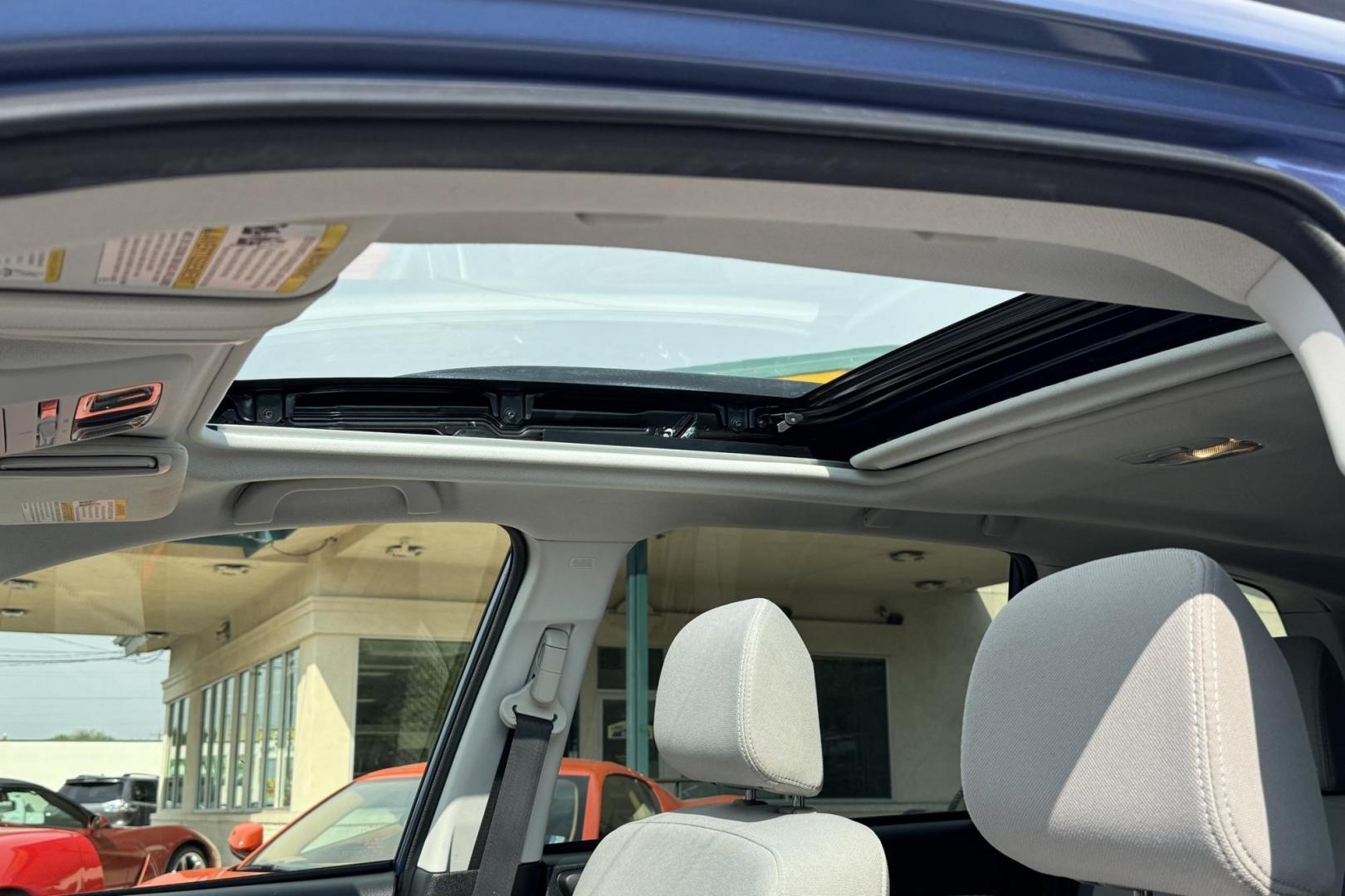 2018 Quartz Blue Pearl /Gray Subaru Forester Premium (JF2SJAGCXJH) with an H4 2.5 Liter engine, Automatic transmission, located at 2304 W. Main St., Boise, ID, 83702, (208) 342-7777, 43.622105, -116.218658 - Clean Low Mileage Forester! - Photo#4