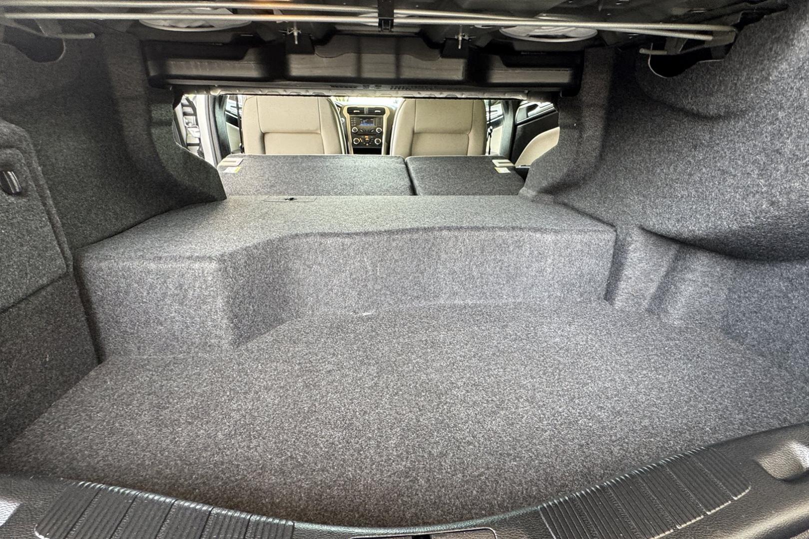 2018 Silver /Gray Ford Fusion (3FA6P0UU5JR) with an 4 Cyl 2.0 Liter Hybrid engine, Automatic transmission, located at 2304 W. Main St., Boise, ID, 83702, (208) 342-7777, 43.622105, -116.218658 - New Tires! Great Fuel Economy! Smooth Ride! - Photo#16
