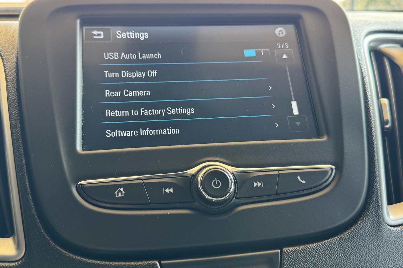 2018 Summit White /Black Chevrolet Malibu LS (1G1ZC5STXJF) with an 4 Cyl 1.5 Liter Turbo engine, Automatic 6 Speed transmission, located at 2304 W. Main St., Boise, ID, 83702, (208) 342-7777, 43.622105, -116.218658 - New Tires! Great Fuel Economy! A Lot of Room! - Photo#8
