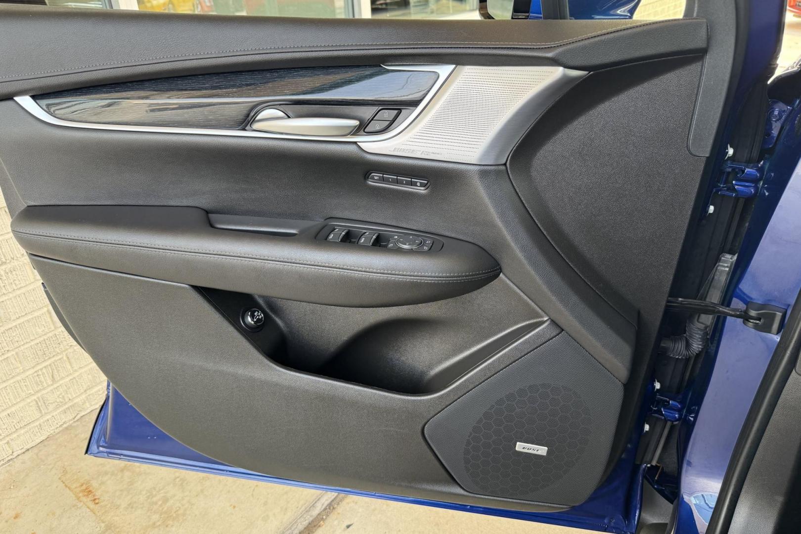 2024 Opulent Blue /Jet Black Cadillac XT5 Premium Luxury (1GYKNDR43RZ) with an 4 Cyl 2.0 Liter Turbo engine, Automatic 9 Speed transmission, located at 2304 W. Main St., Boise, ID, 83702, (208) 342-7777, 43.622105, -116.218658 - Photo#6