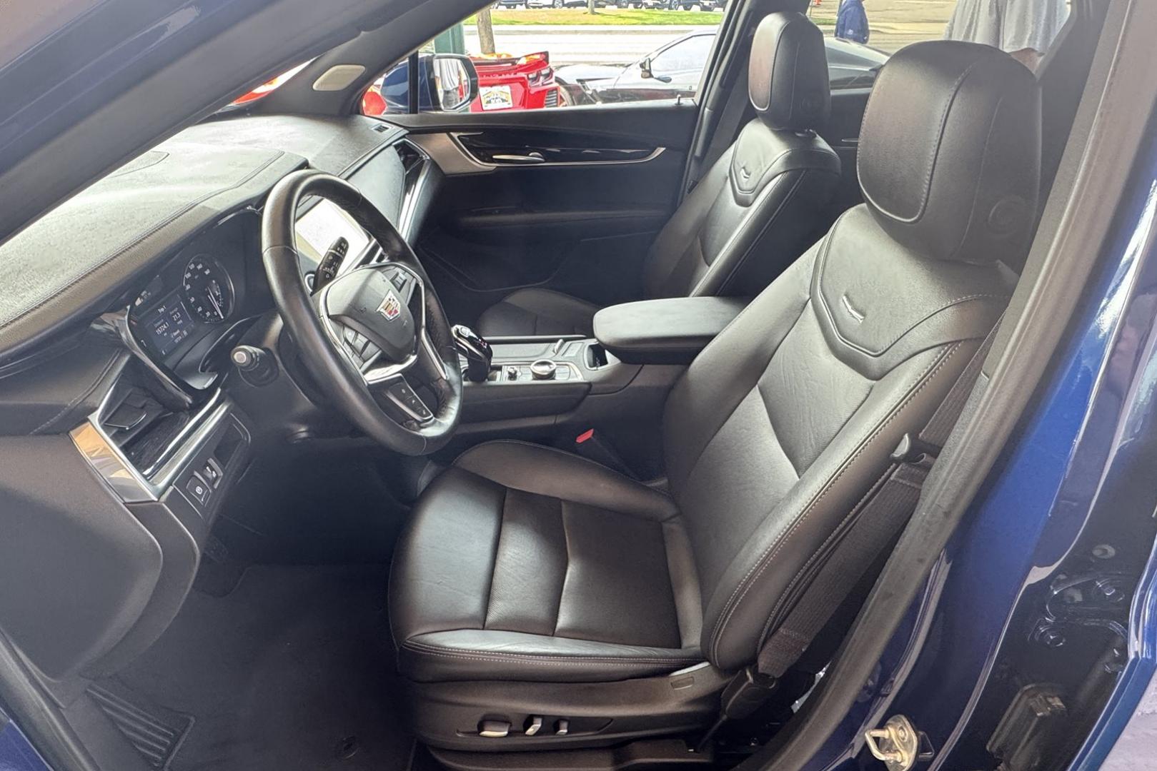 2024 Opulent Blue /Jet Black Cadillac XT5 Premium Luxury (1GYKNDR43RZ) with an 4 Cyl 2.0 Liter Turbo engine, Automatic 9 Speed transmission, located at 2304 W. Main St., Boise, ID, 83702, (208) 342-7777, 43.622105, -116.218658 - Photo#12