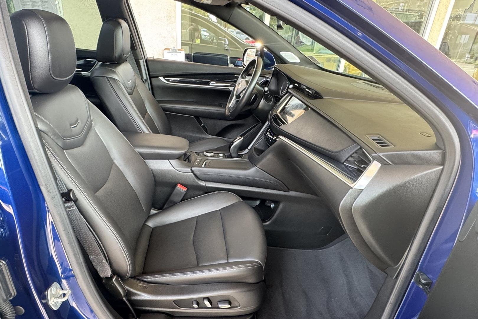 2024 Opulent Blue /Jet Black Cadillac XT5 Premium Luxury (1GYKNDR43RZ) with an 4 Cyl 2.0 Liter Turbo engine, Automatic 9 Speed transmission, located at 2304 W. Main St., Boise, ID, 83702, (208) 342-7777, 43.622105, -116.218658 - Photo#21
