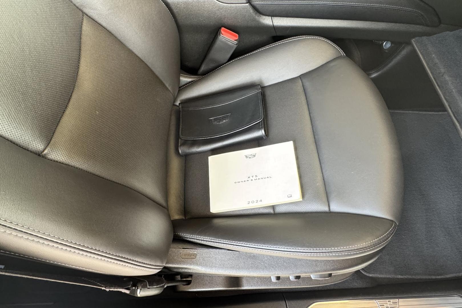 2024 Opulent Blue /Jet Black Cadillac XT5 Premium Luxury (1GYKNDR43RZ) with an 4 Cyl 2.0 Liter Turbo engine, Automatic 9 Speed transmission, located at 2304 W. Main St., Boise, ID, 83702, (208) 342-7777, 43.622105, -116.218658 - Photo#23